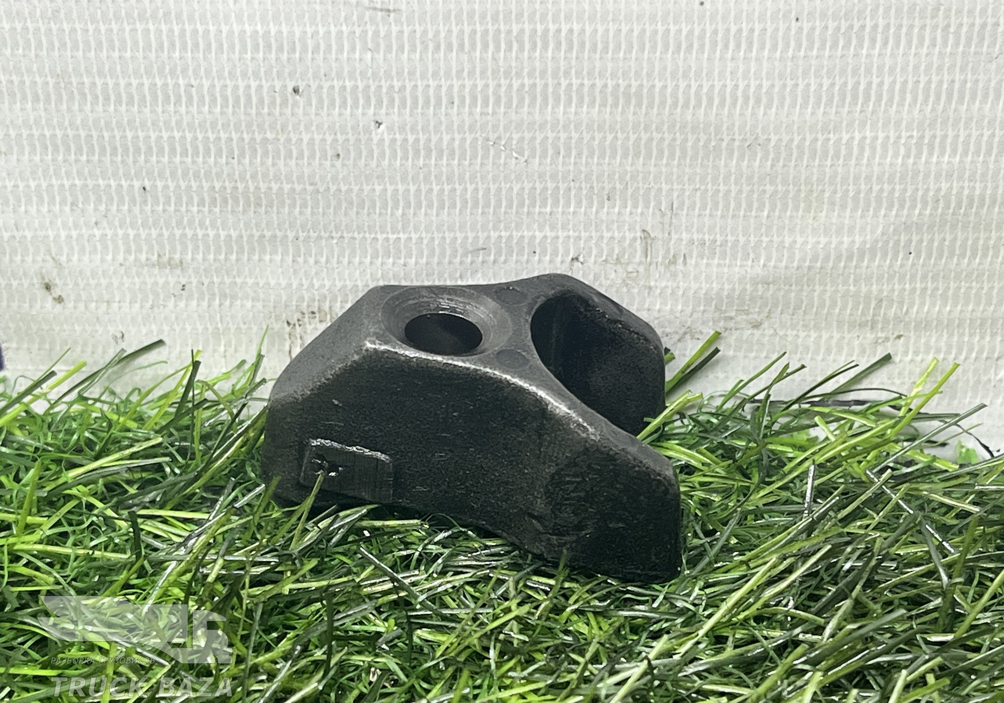 91010111216312 Кронштейн форсунки топливной для КАМАЗ 54901