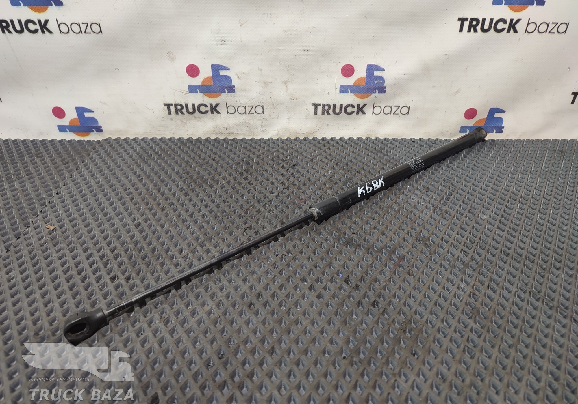 338702 Амортизатор капота для КАМАЗ 54901