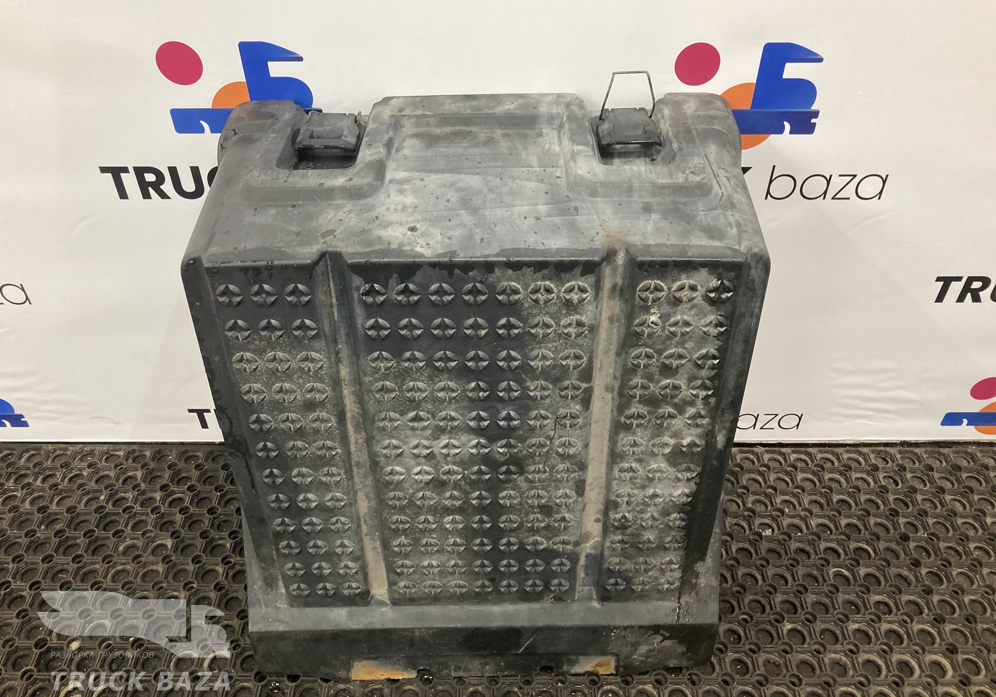 2573575 Крышка ящика АКБ для Scania 6-series R (с 2016)