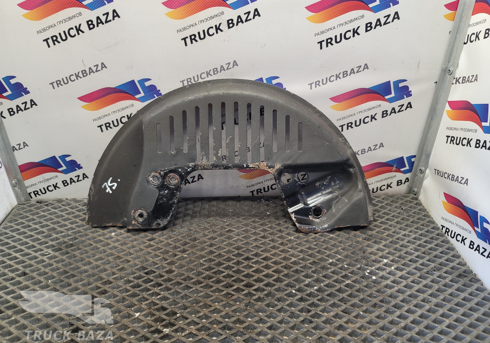 24425043 Пыльник тормозного диска правый для Volvo FH 3 (с 2008 по 2012)