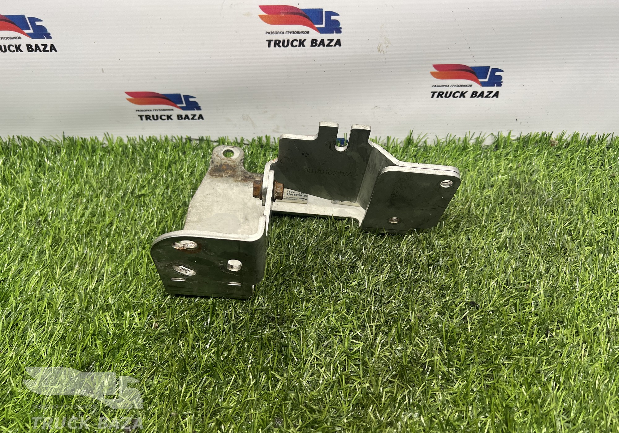 001010210B Кронштейн блока Prince для КАМАЗ 5490 (с 2013)