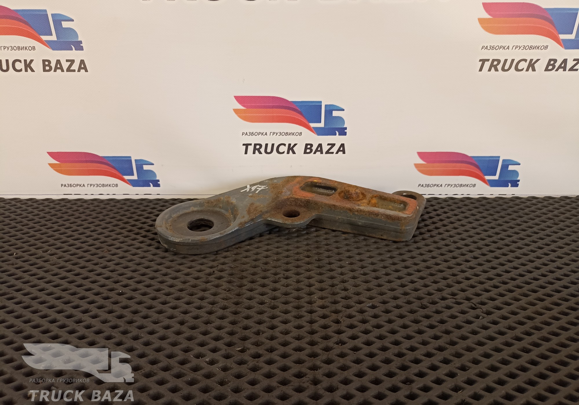 1740950 Кронштейн амортизатора переднего левый для Daf CF II (с 2006 по 2013)