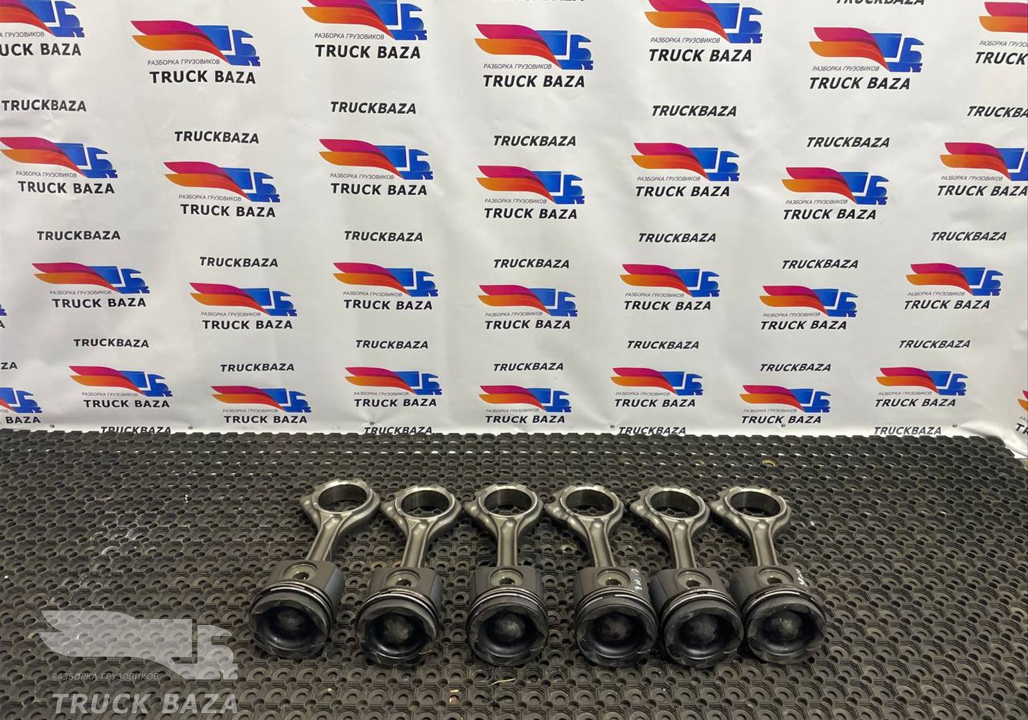 STU130135 Поршень с шатуном (комплект) для Daf XF105 (с 2006 по 2020)