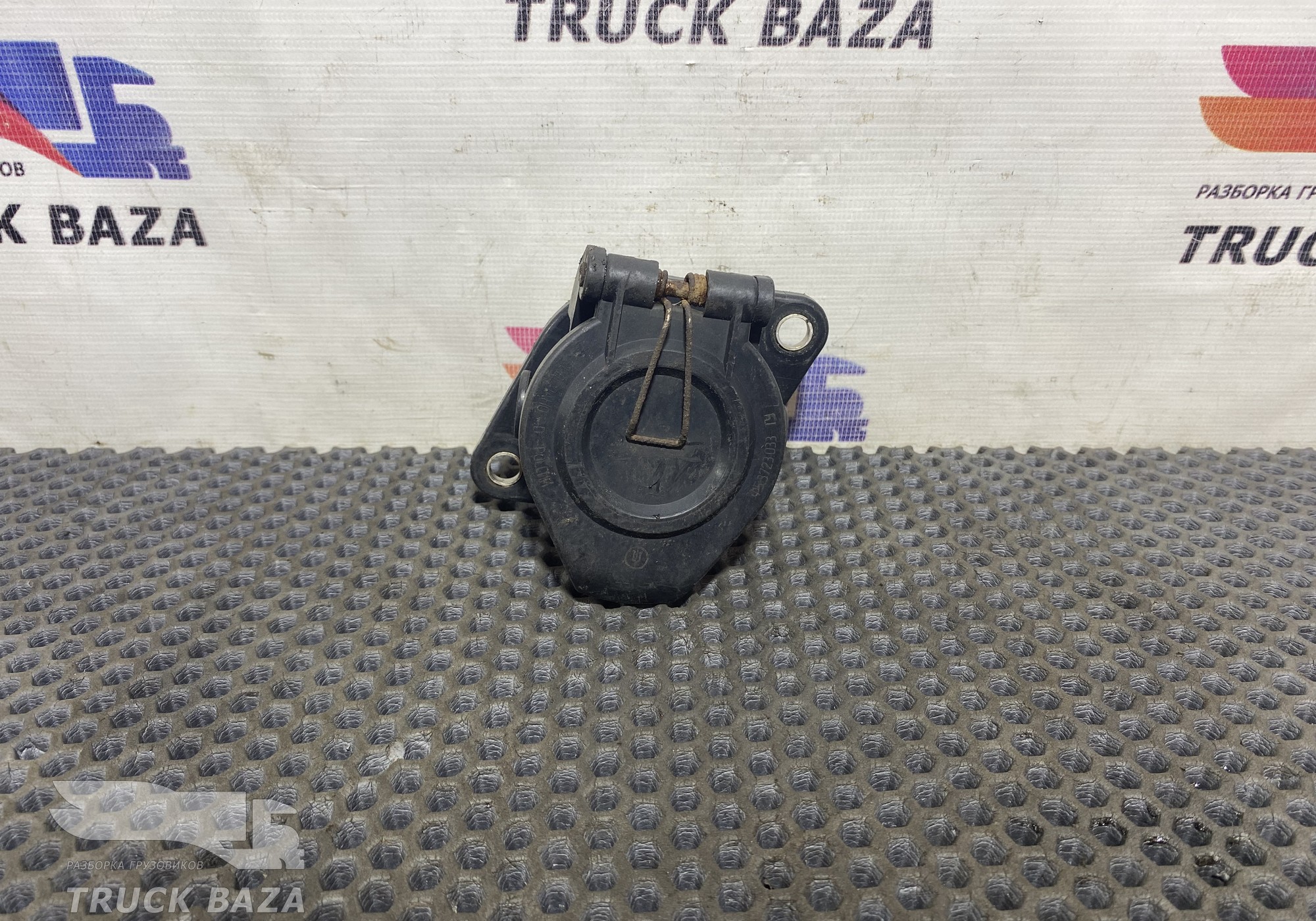 81254326042 Корпус розетки для Volvo F F10 (с 1977 по 1994)