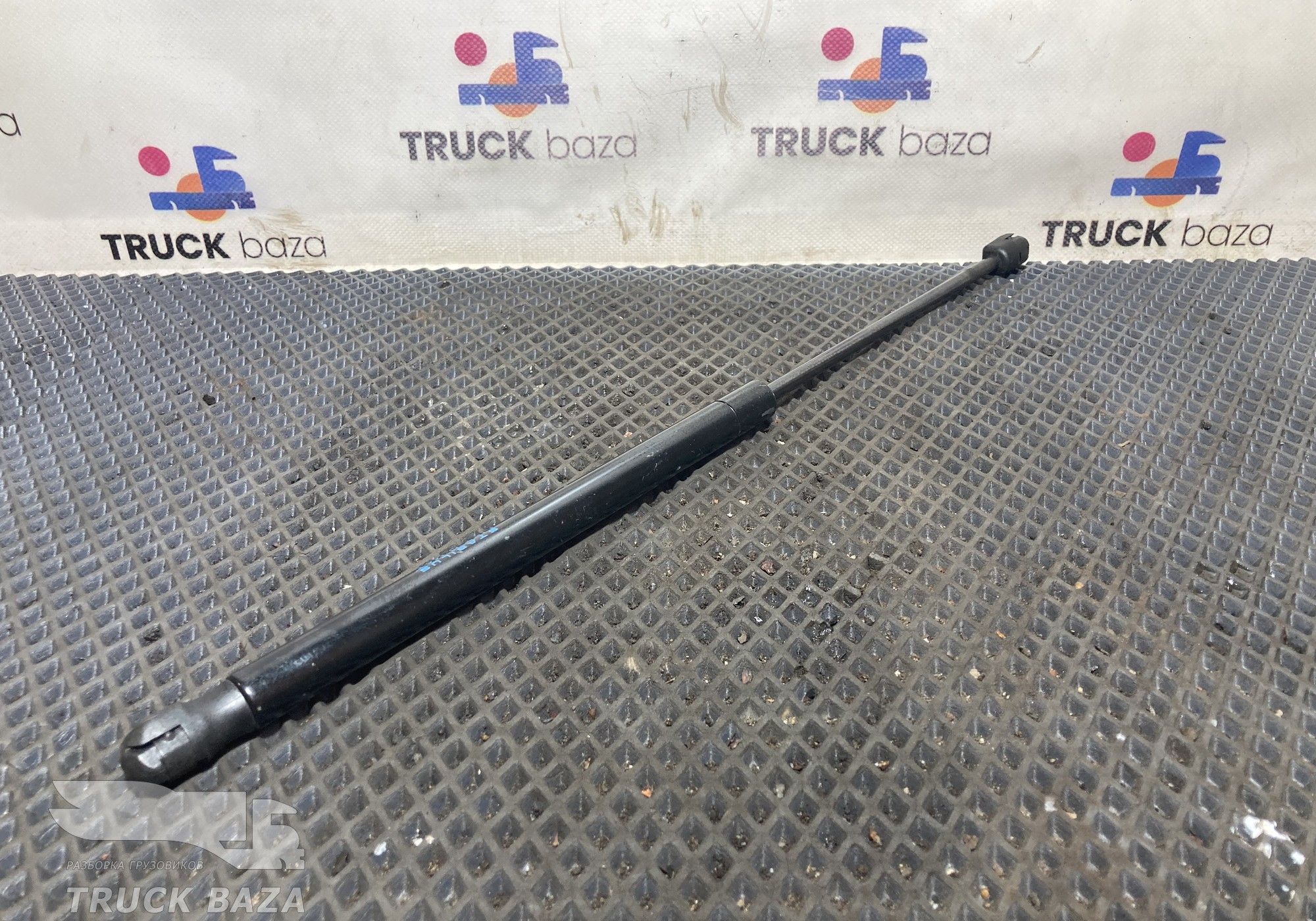 685696 Амортизатор спальника для Renault T (с 2013)