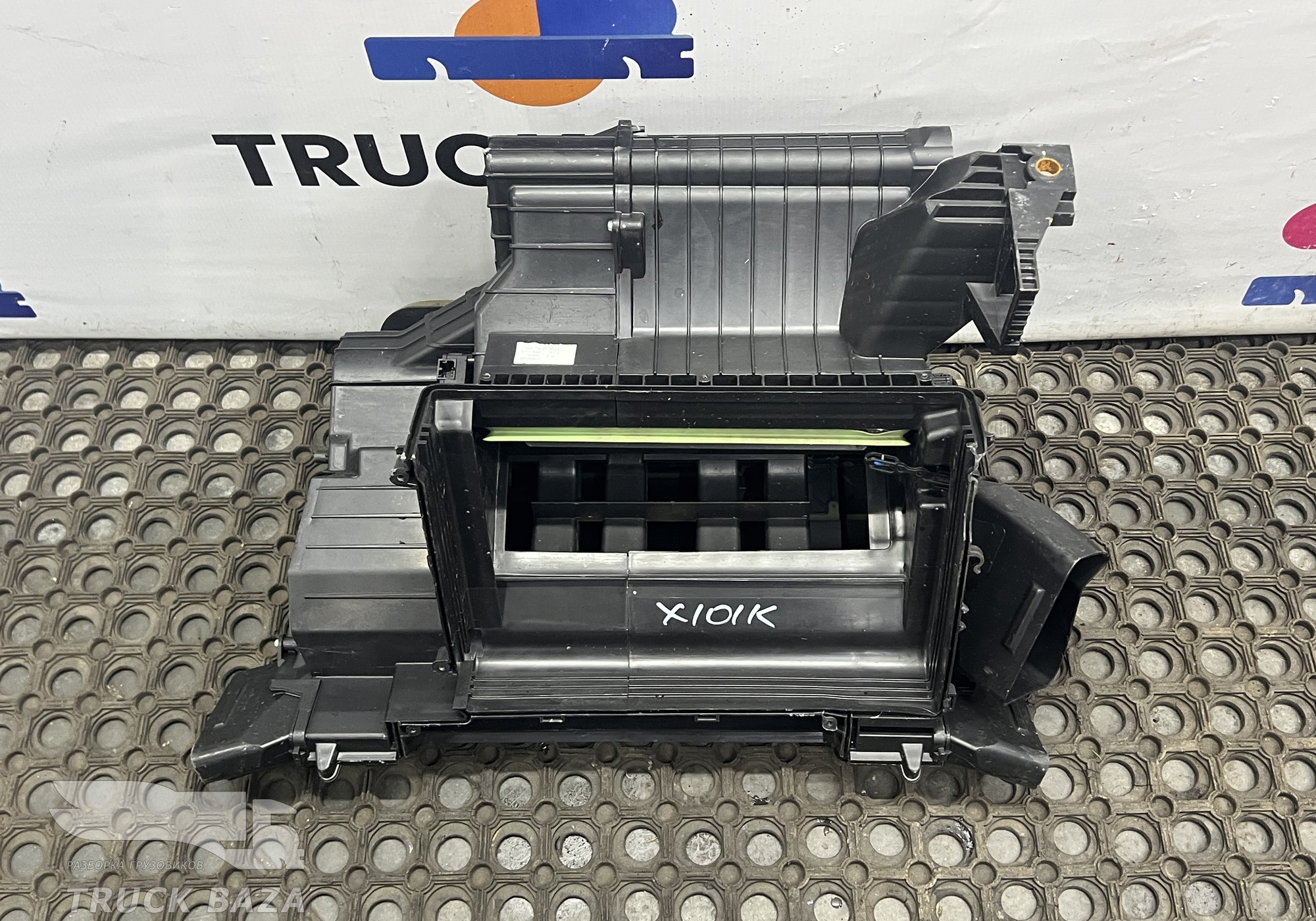 2302628 Корпус отопителя для Daf XF106 (с 2012)