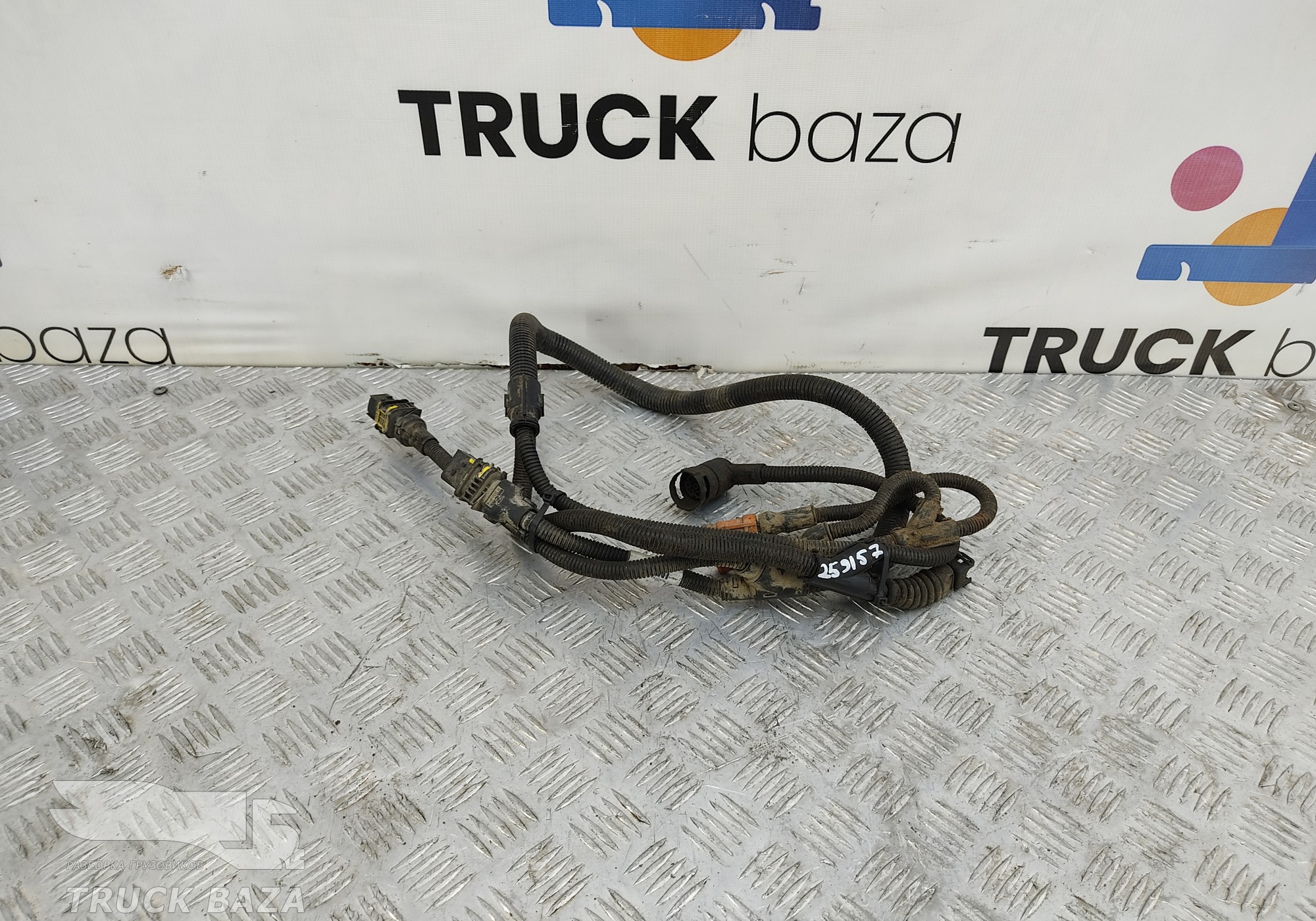 1890192 Проводка фары левой для Daf XF105 (с 2005)