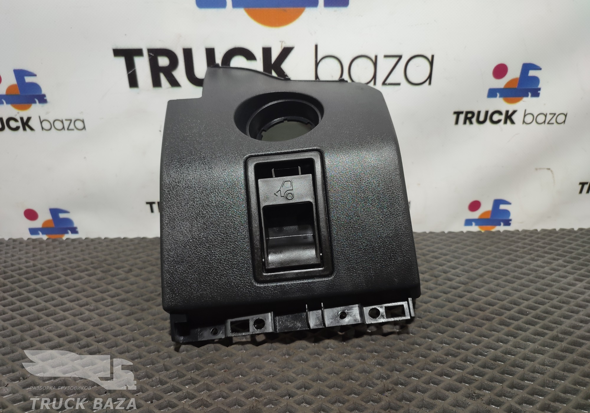 812W617010271 Накладка приборной панели левая для Sinotruk Sitrak C7H