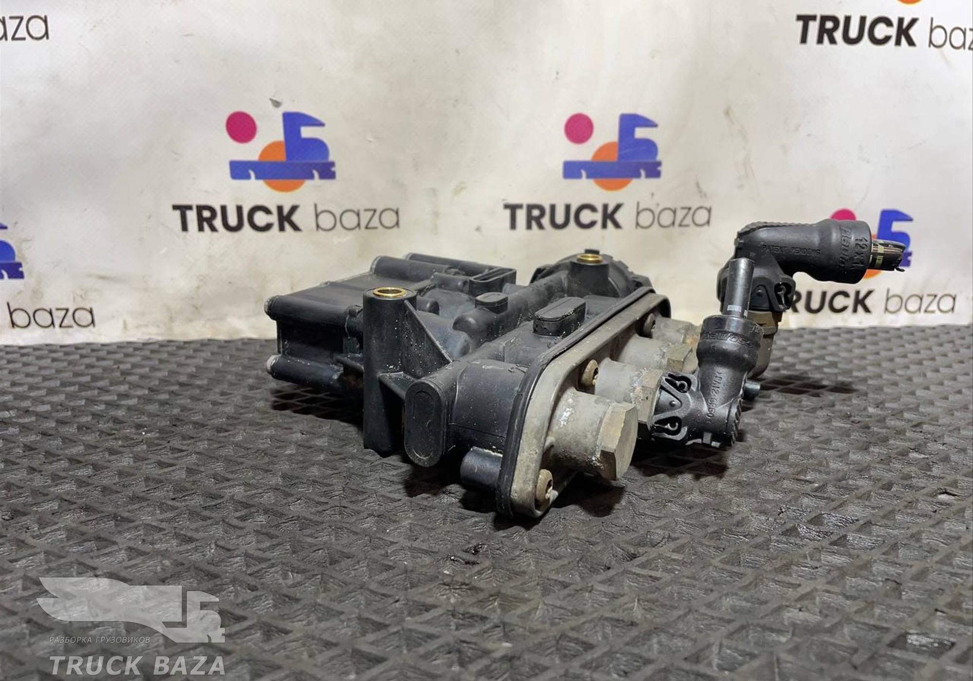 7421083657 Кран уровня пола для Renault