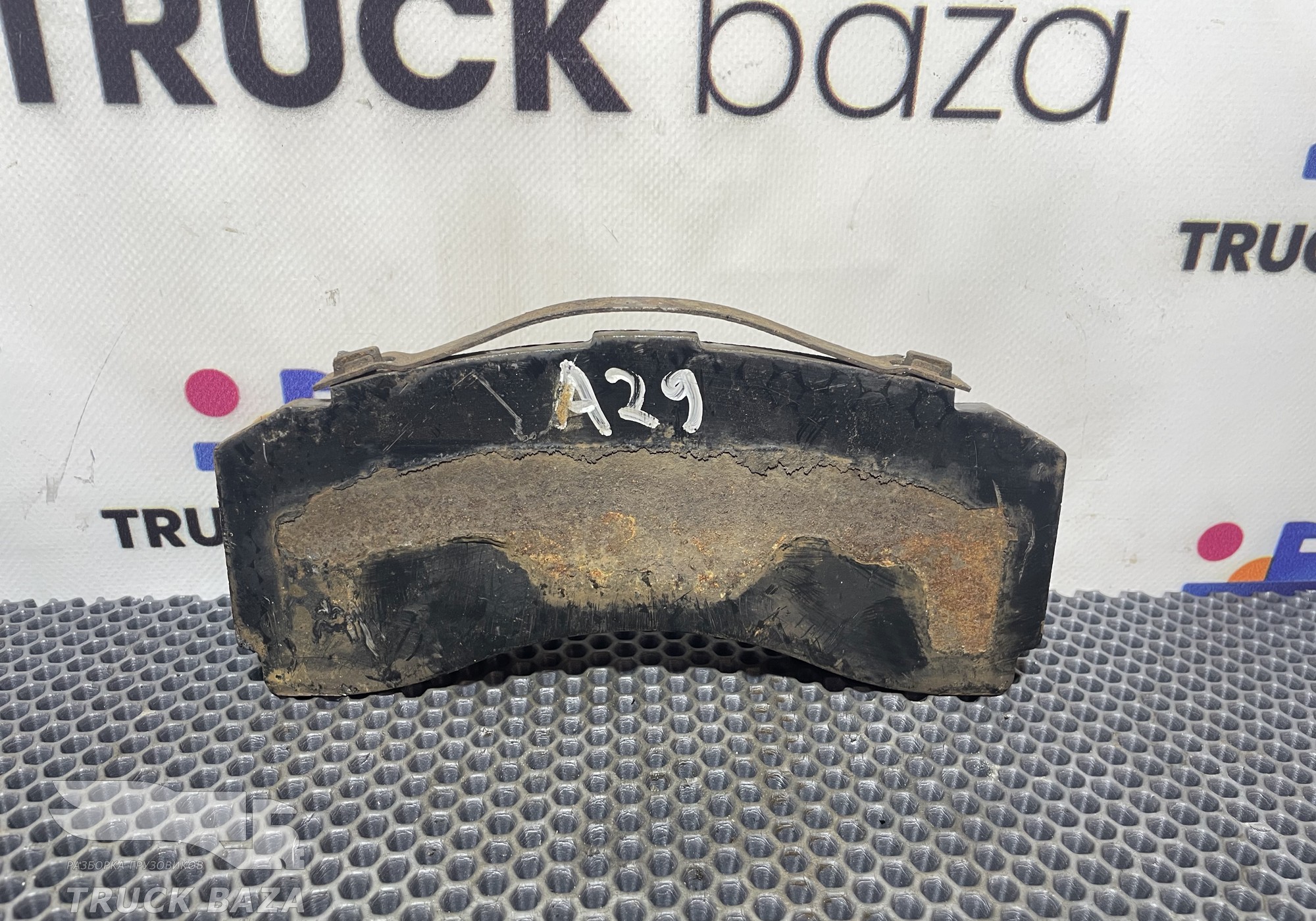 2992348 Колодка тормозная для Iveco EuroStar