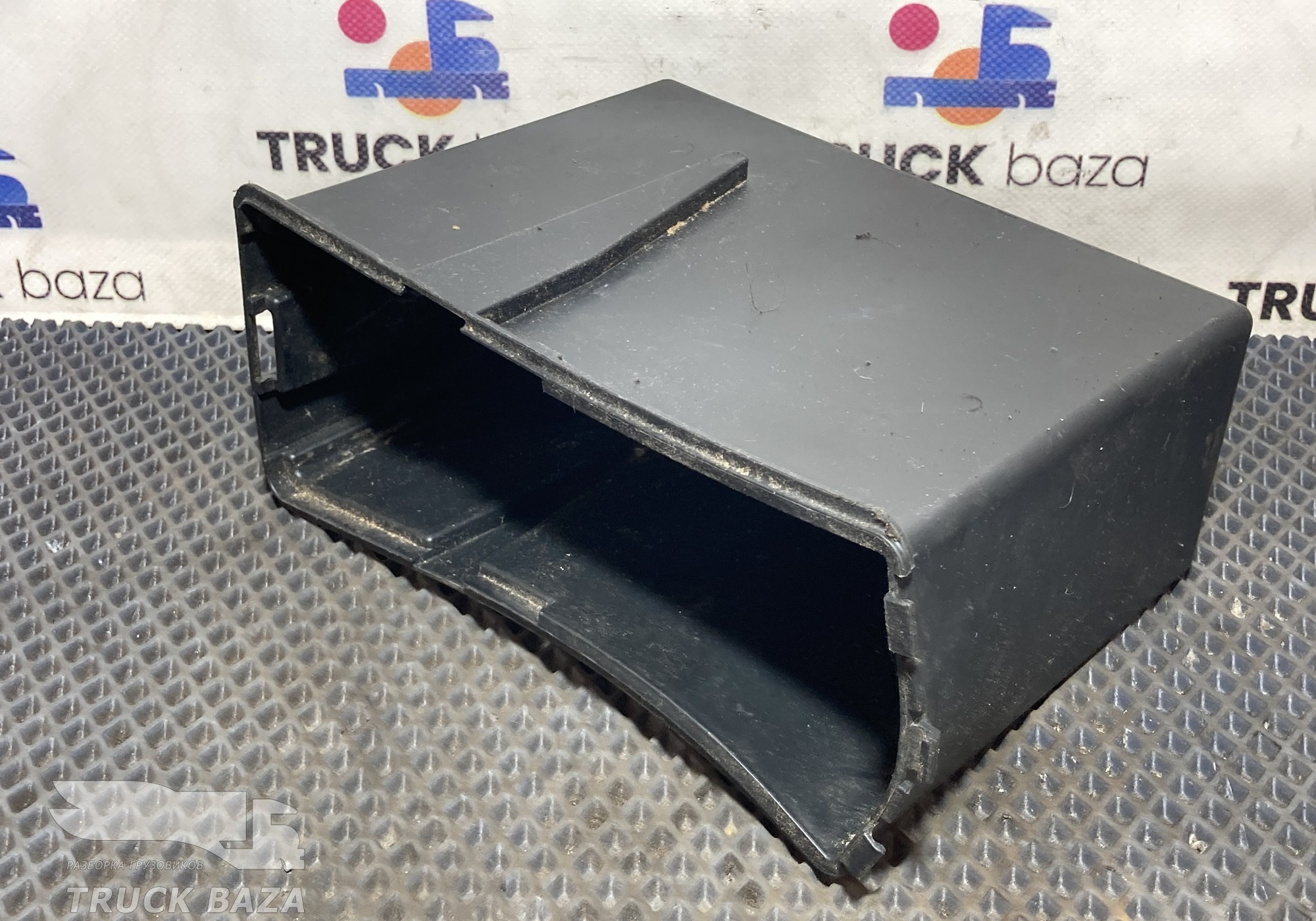 9608460006 Бардачок правый для Mercedes-Benz Actros New Actros MP4 (с 2011)