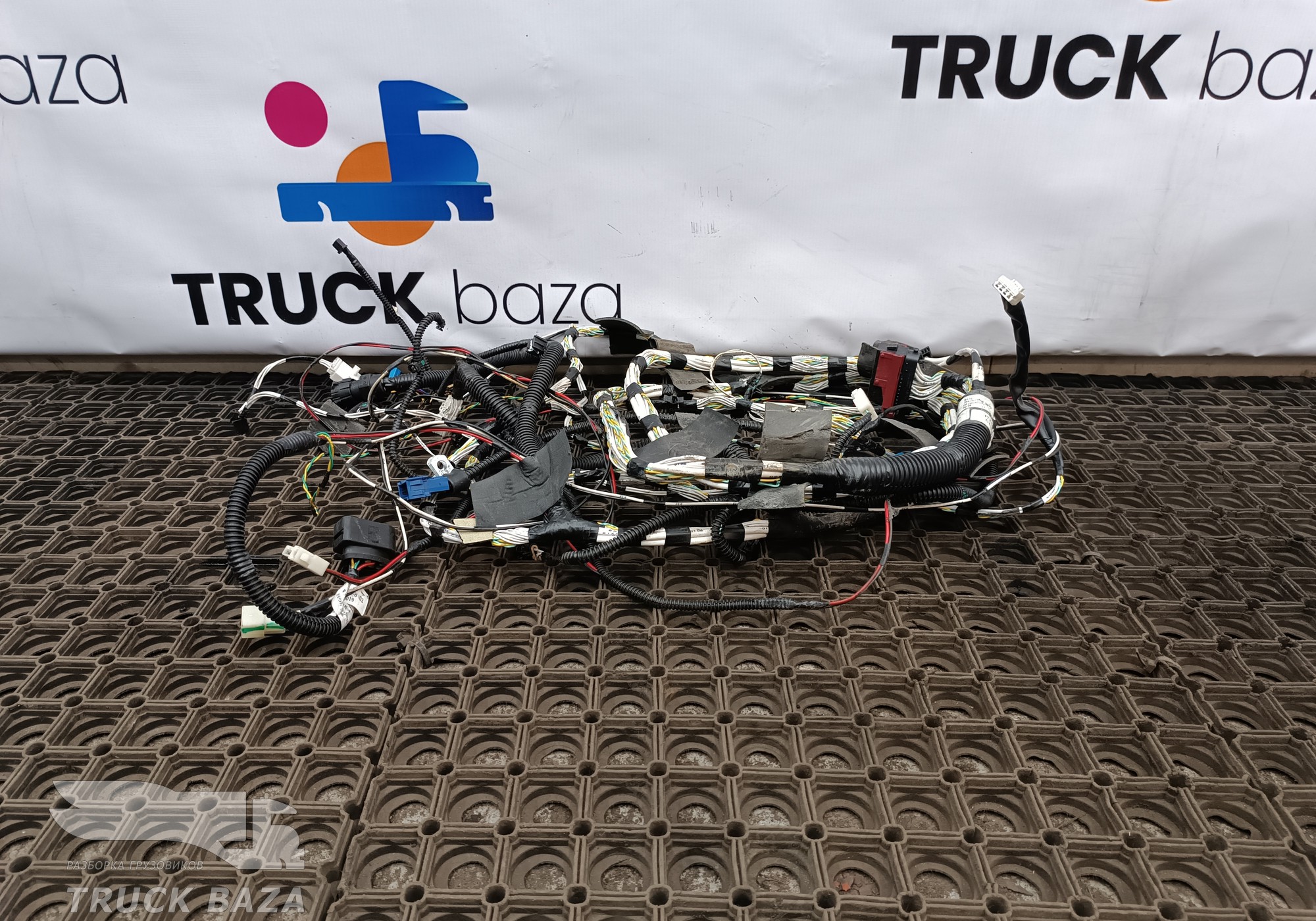 3724090CX302 Проводка кабины для DongFeng GX DFH4180