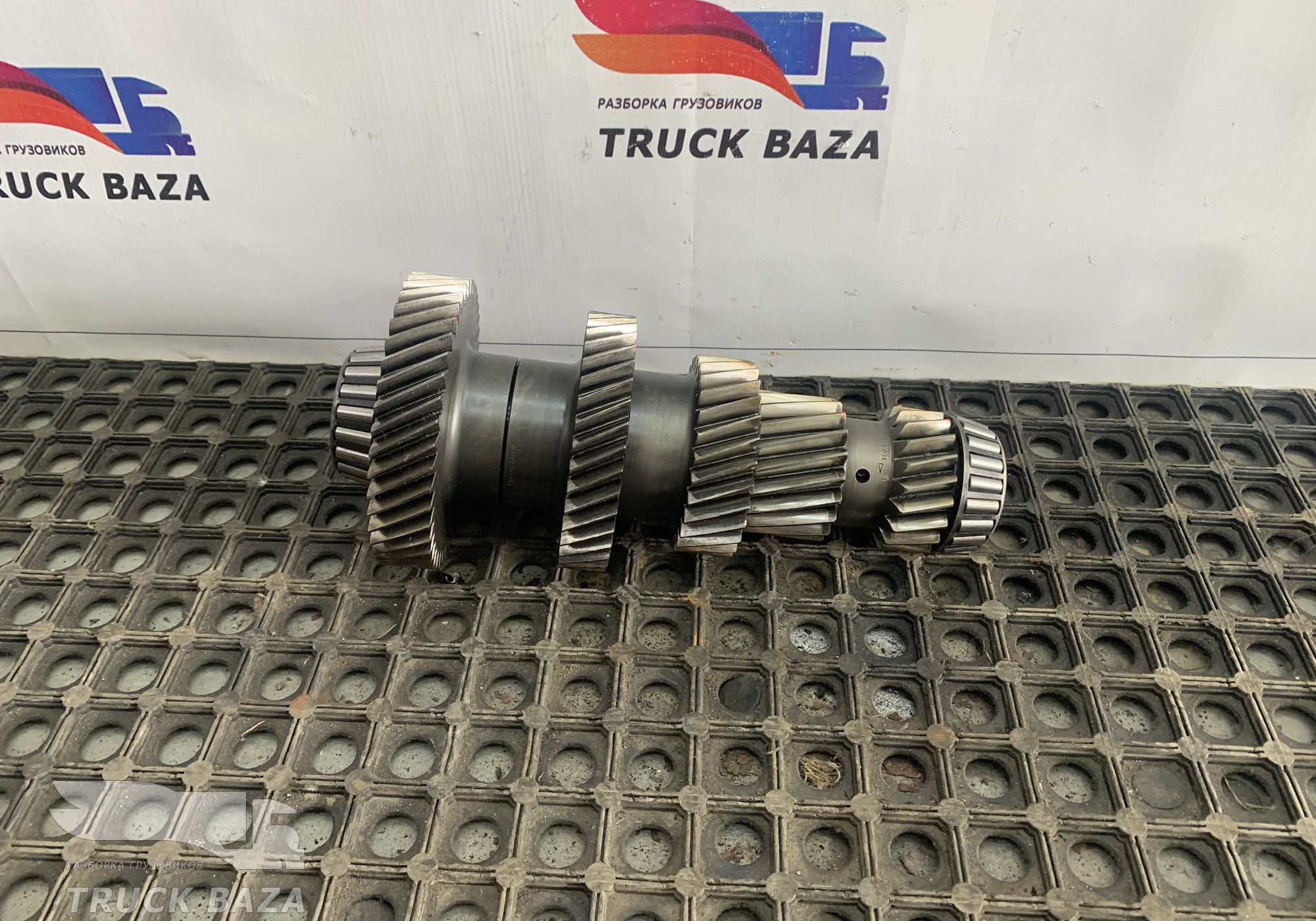 1327303034 Вал промежуточный КПП ZF 12AS для Man TGS