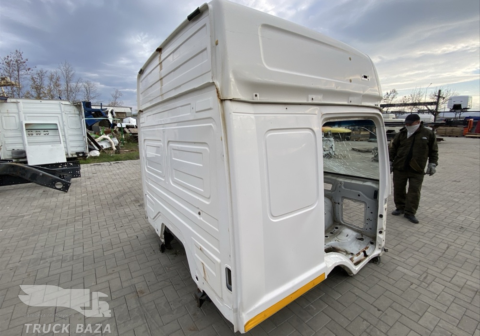 Четверть кабины правая задняя часть для КАМАЗ 5490 (с 2013)
