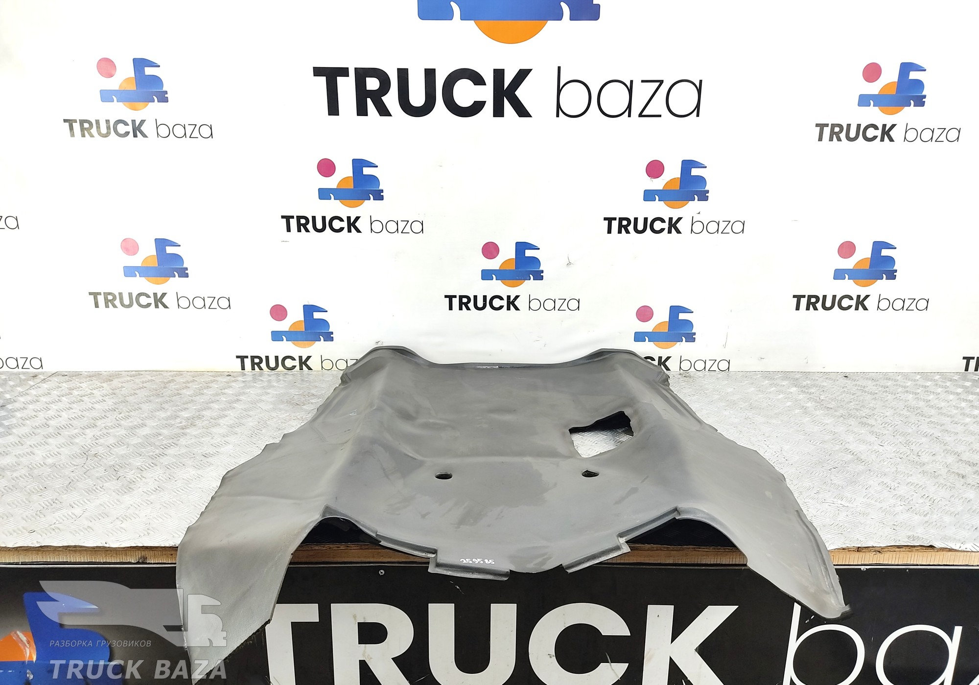 5109031 Обшивка пола центральная для КАМАЗ 5490 (с 2013)