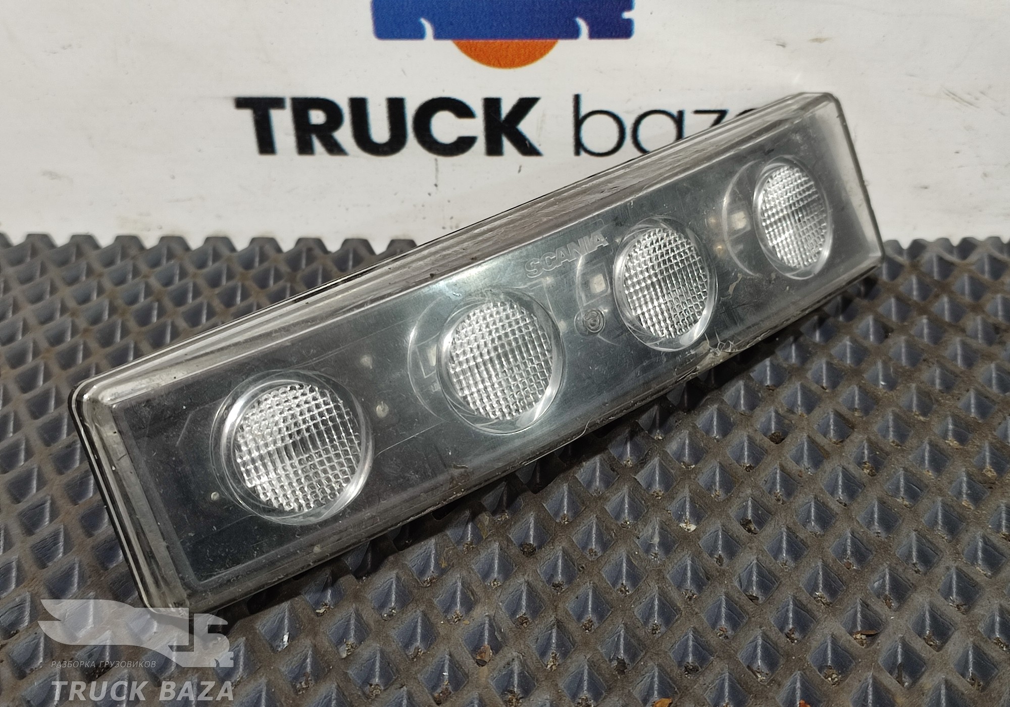 2035105 Габарит в козырек