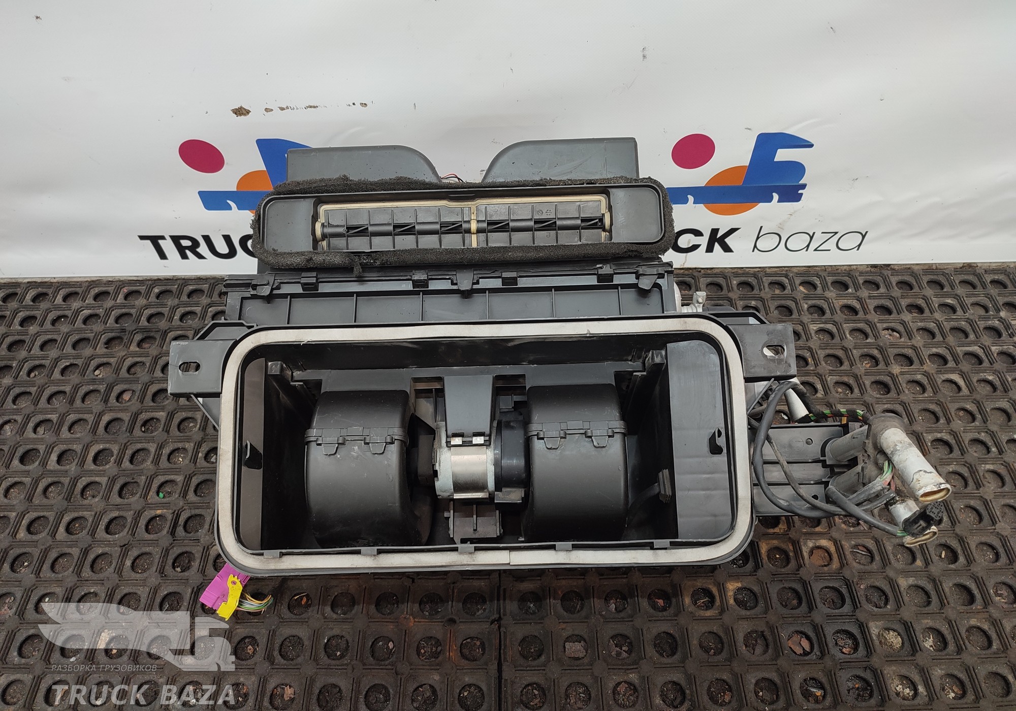 81619006433 Печка салона