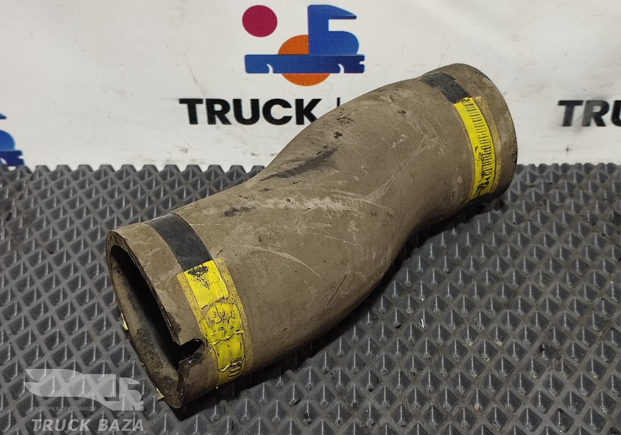 2019151 Патрубок ретардера КПП