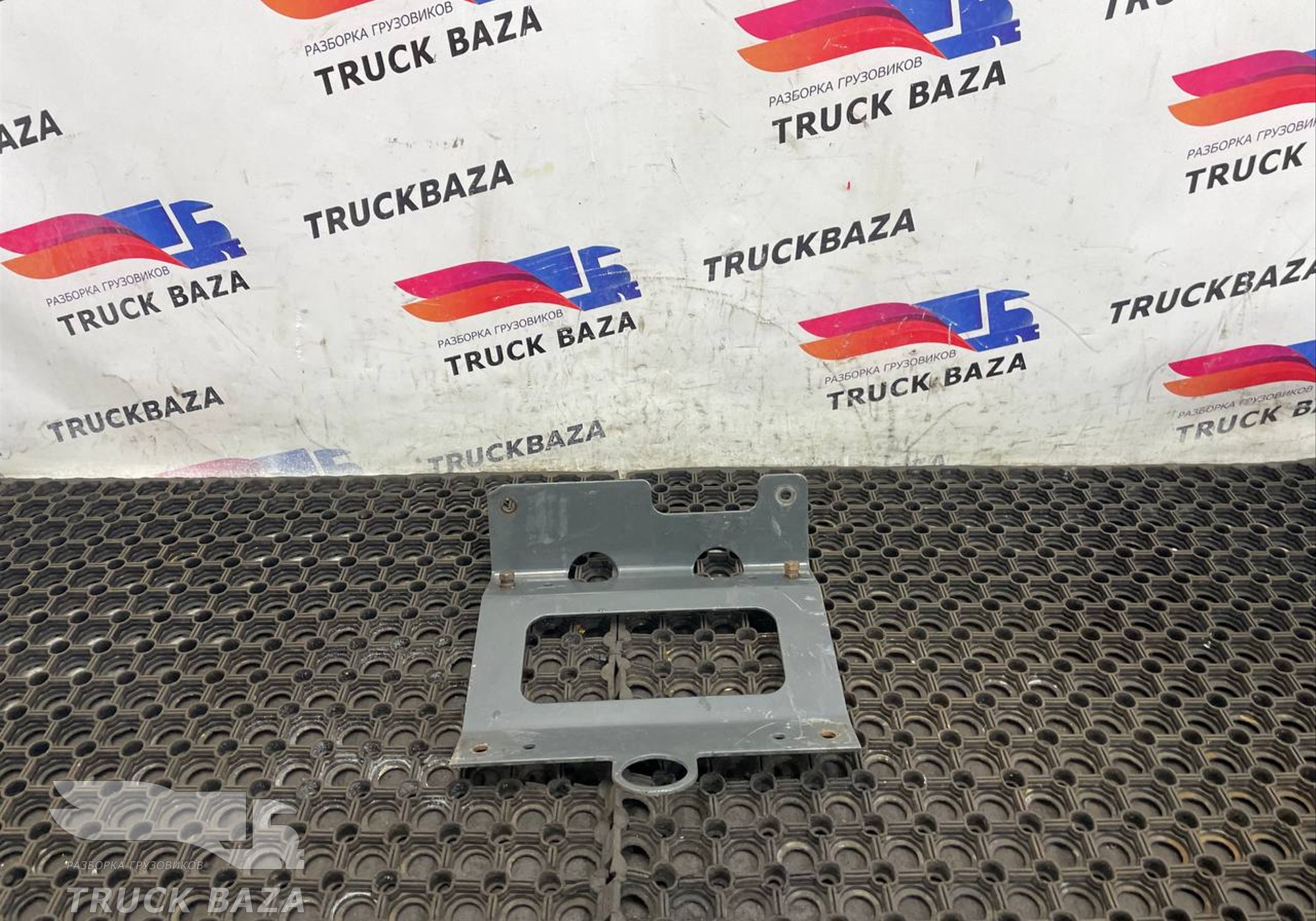 9425280544 Кронштейн воздушного фильтра для Mercedes-Benz Actros MP3 (с 2008)