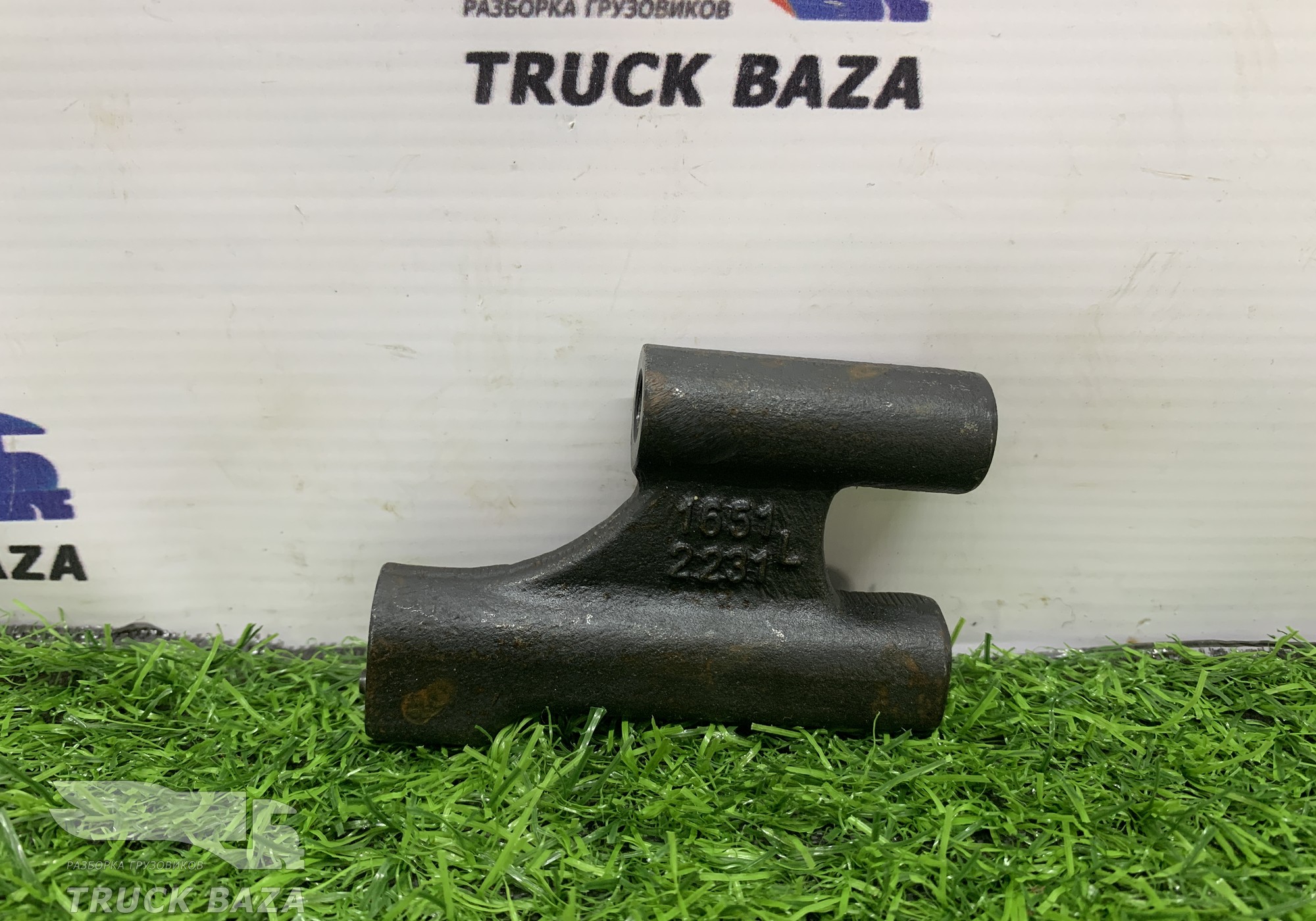 1001421651 Кронштейн EVB для Shacman X3000 (с 2014)