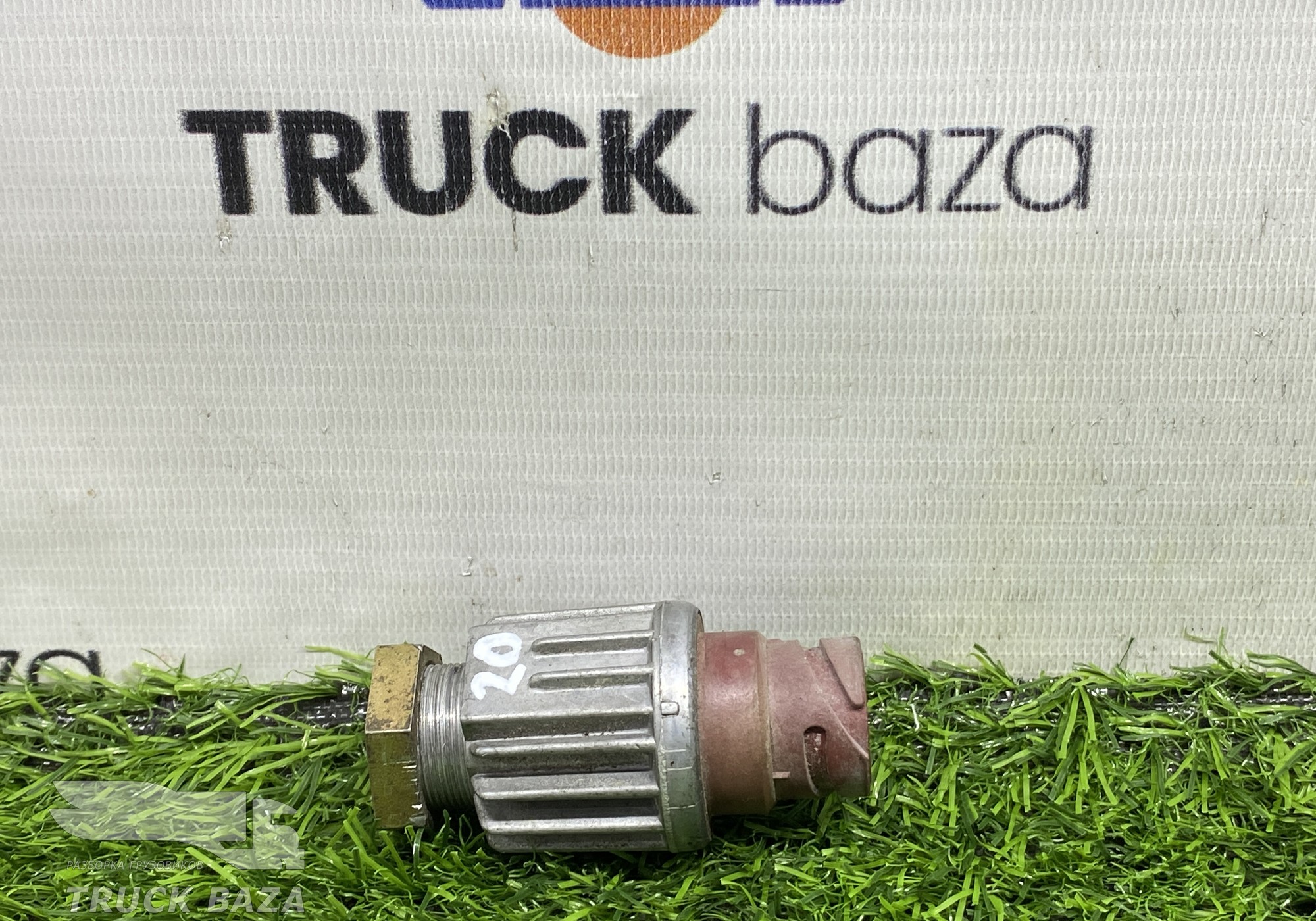 81255200136 Датчик давления воздуха