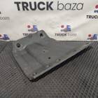 1906526 Кронштейн траверсы передний правый для Man TGX