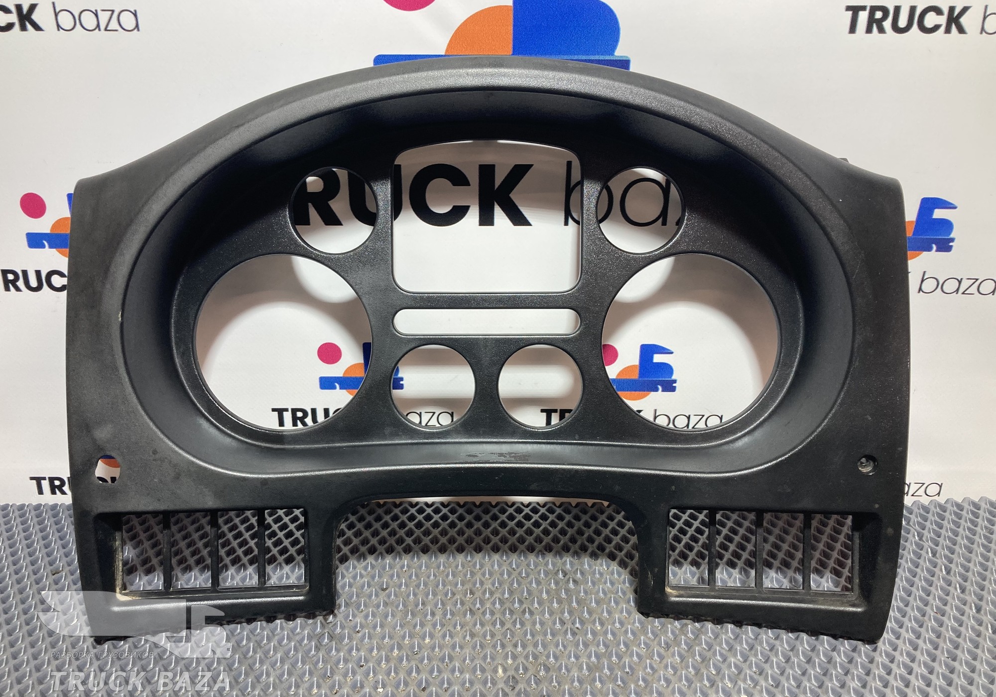 1446852 Накладка панели приборов