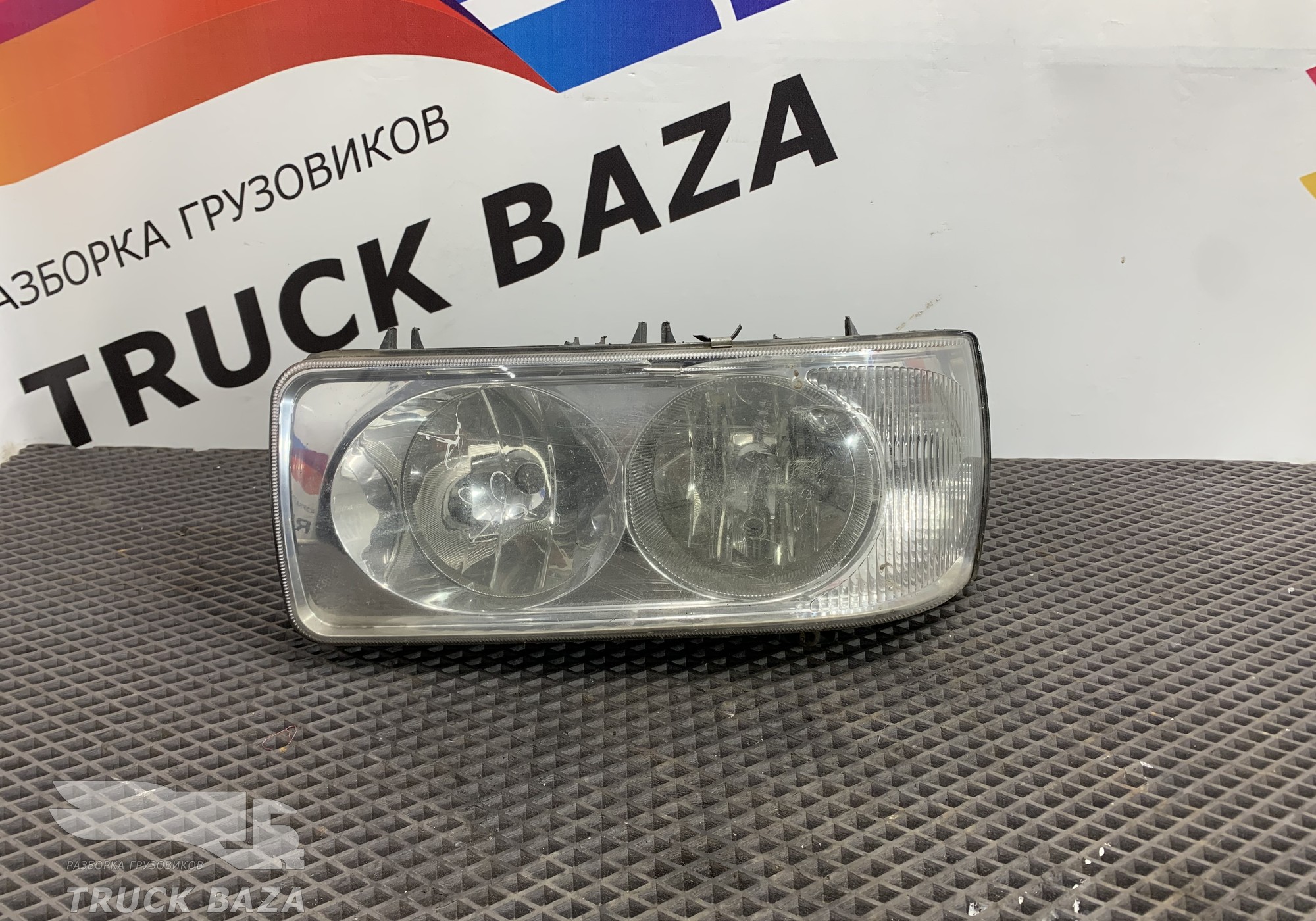 1832396 Фара левая для Daf CF