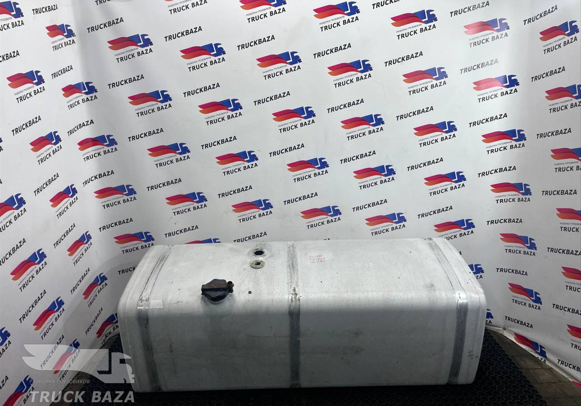 41042847 Бак топливный 700 L для Iveco