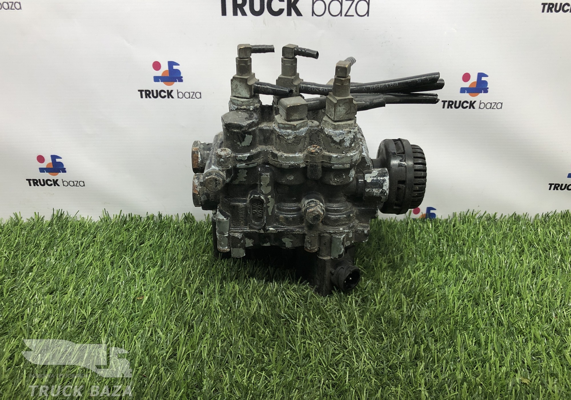 81259026158 Кран уровня пола главный