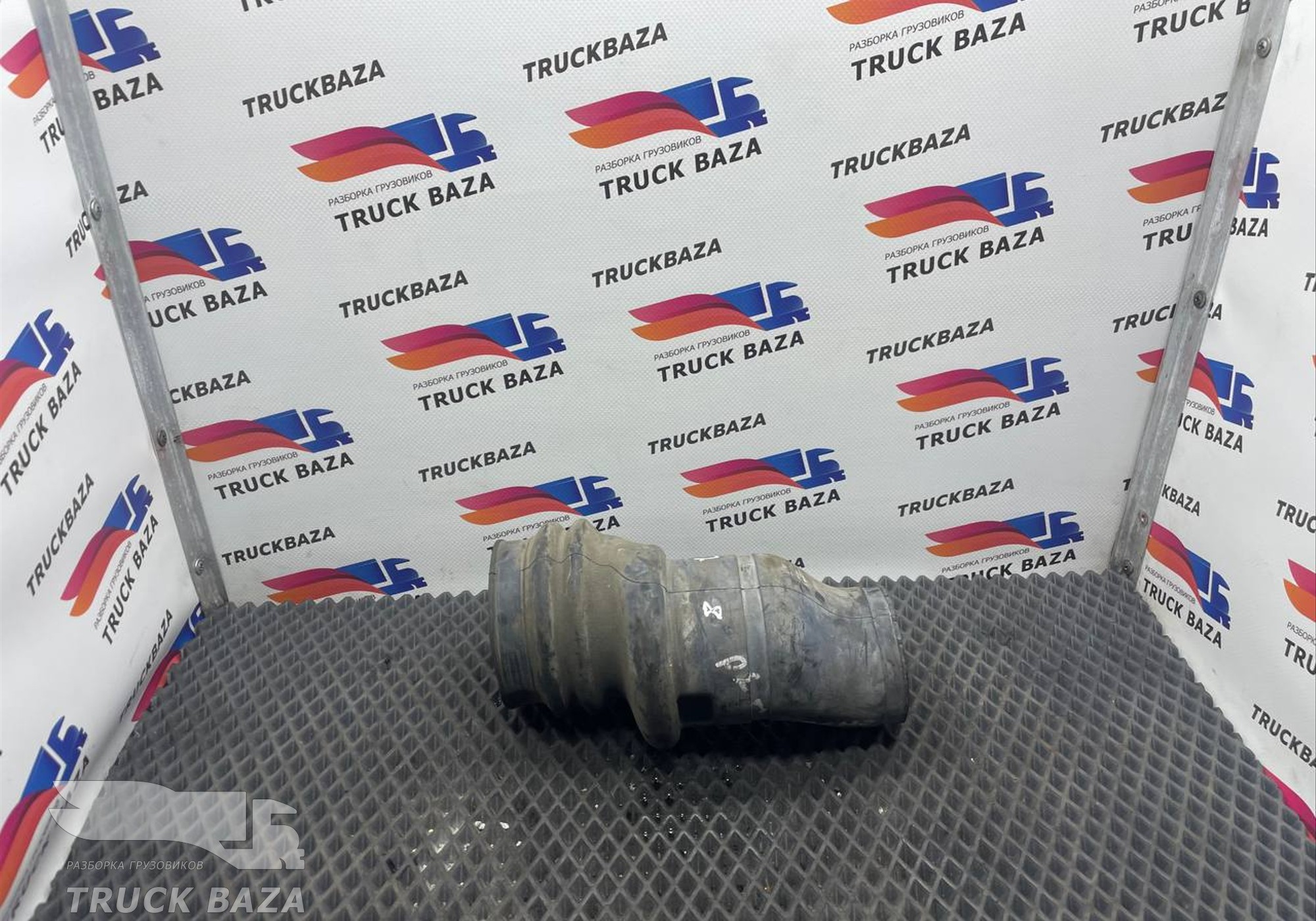 9021414A Патрубок отопителя для Renault T (с 2013)