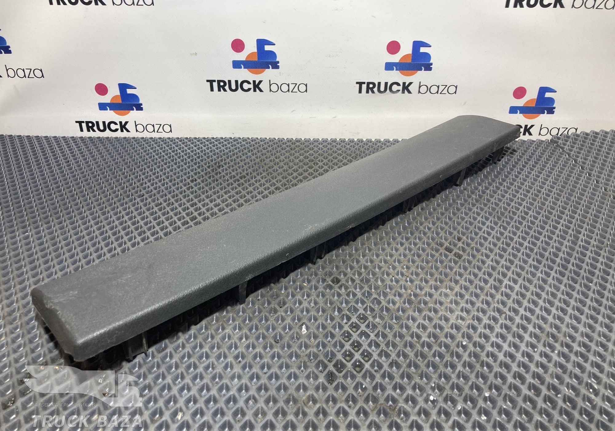 9438400727 Заглушка вещевого ящика