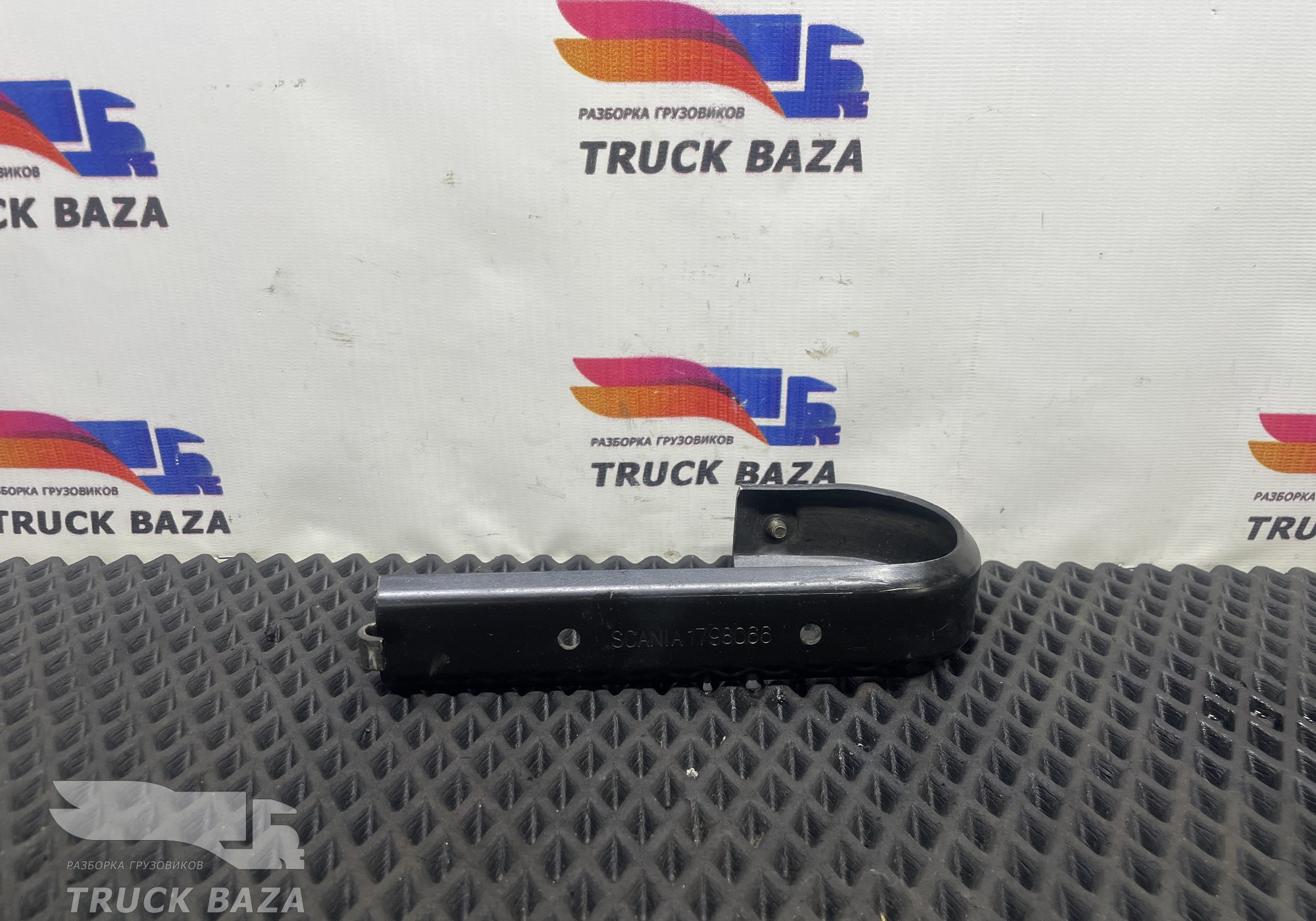 1798066 Кронштейн верхней полки для Scania 5-series G (с 2004 по 2016)