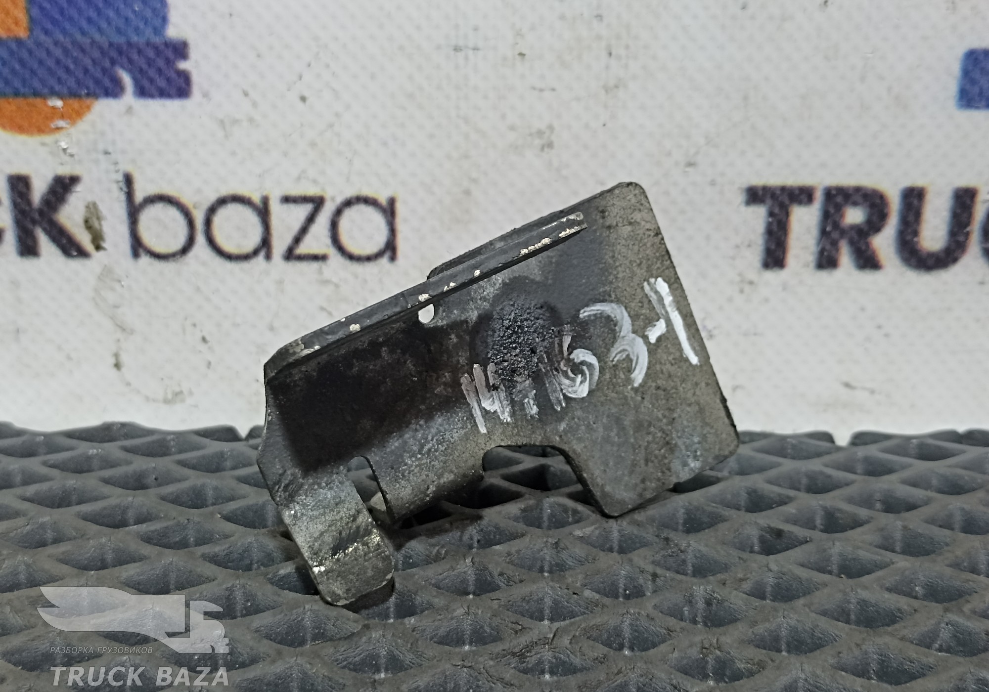 7421695709 Кронштейн выпускного коллектора для Volvo FM II (с 2002)