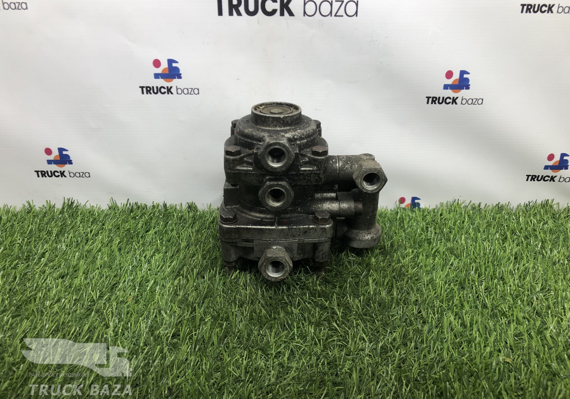 0481061215 Кран управления тормозами прицепа