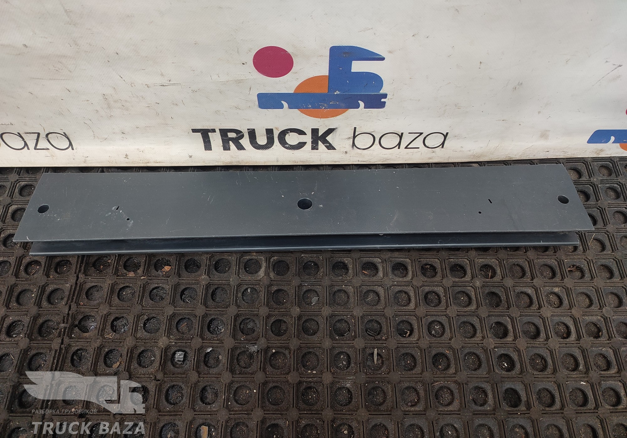 81629300264 Накладка салона кабины