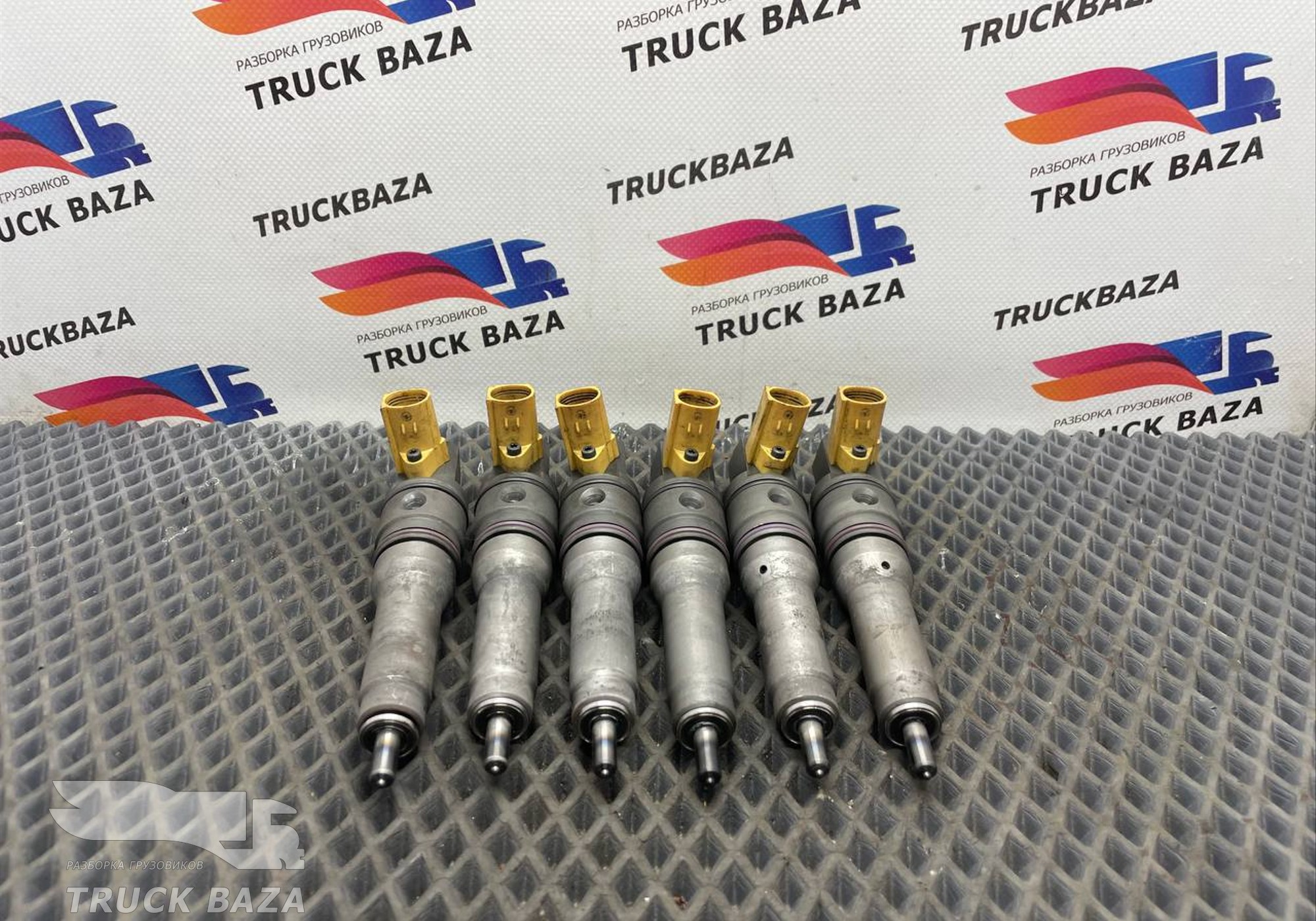 1725282 Форсунка топливная (комплект) для Daf XF105 (с 2005)