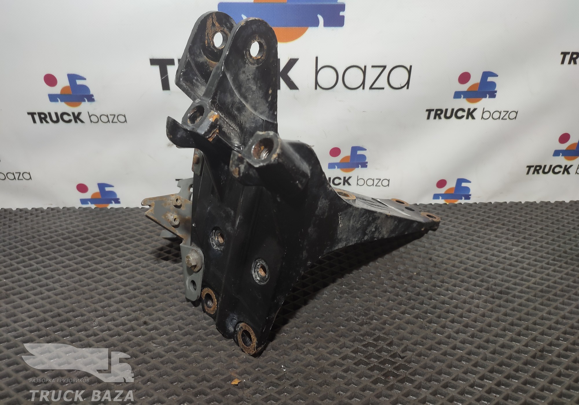 810W417200147 Кронштейн амортизатора кабины левый для Sinotruk Sitrak C7H