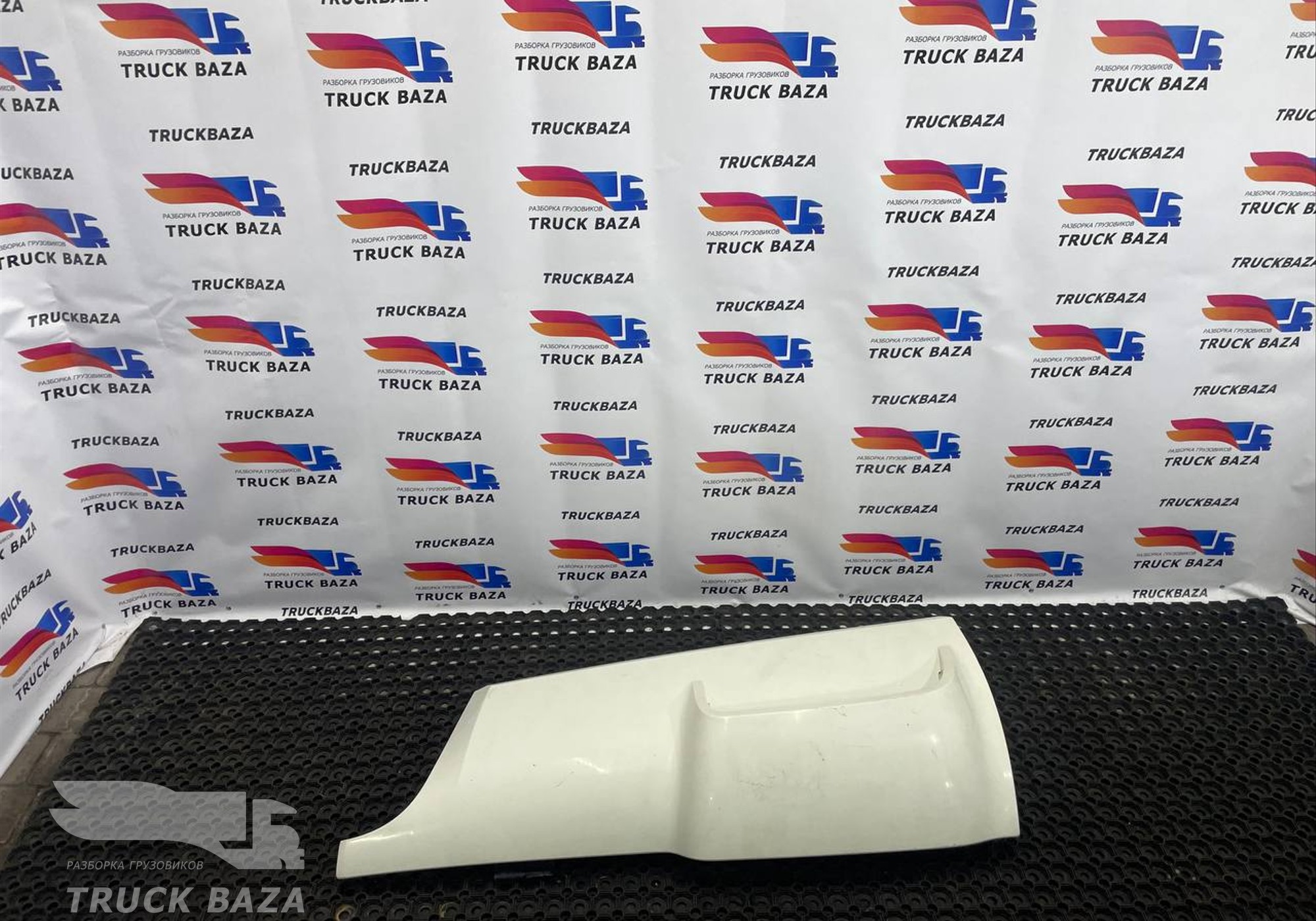 1835762 Угол кабины правый для Daf XF106 (с 2013 по 2023)