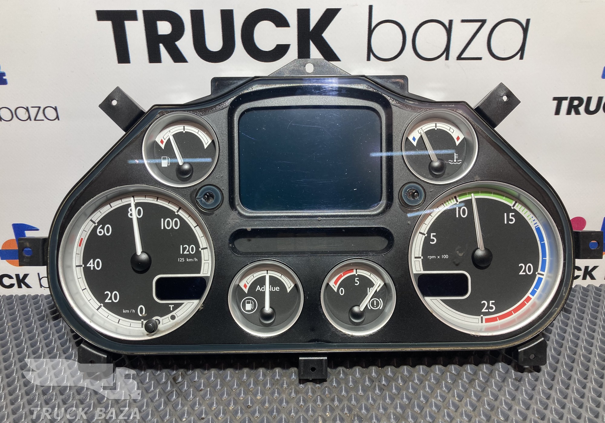 1789469 Панель приборов