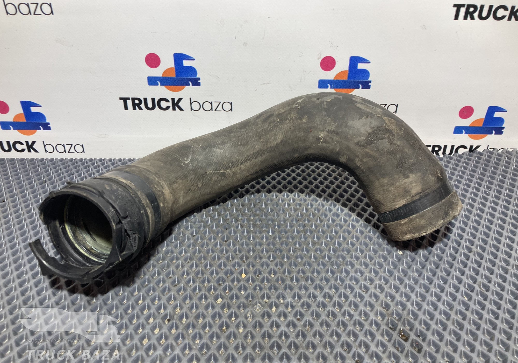 2438754 Патрубок радиатора для Scania 6-series R (с 2016)