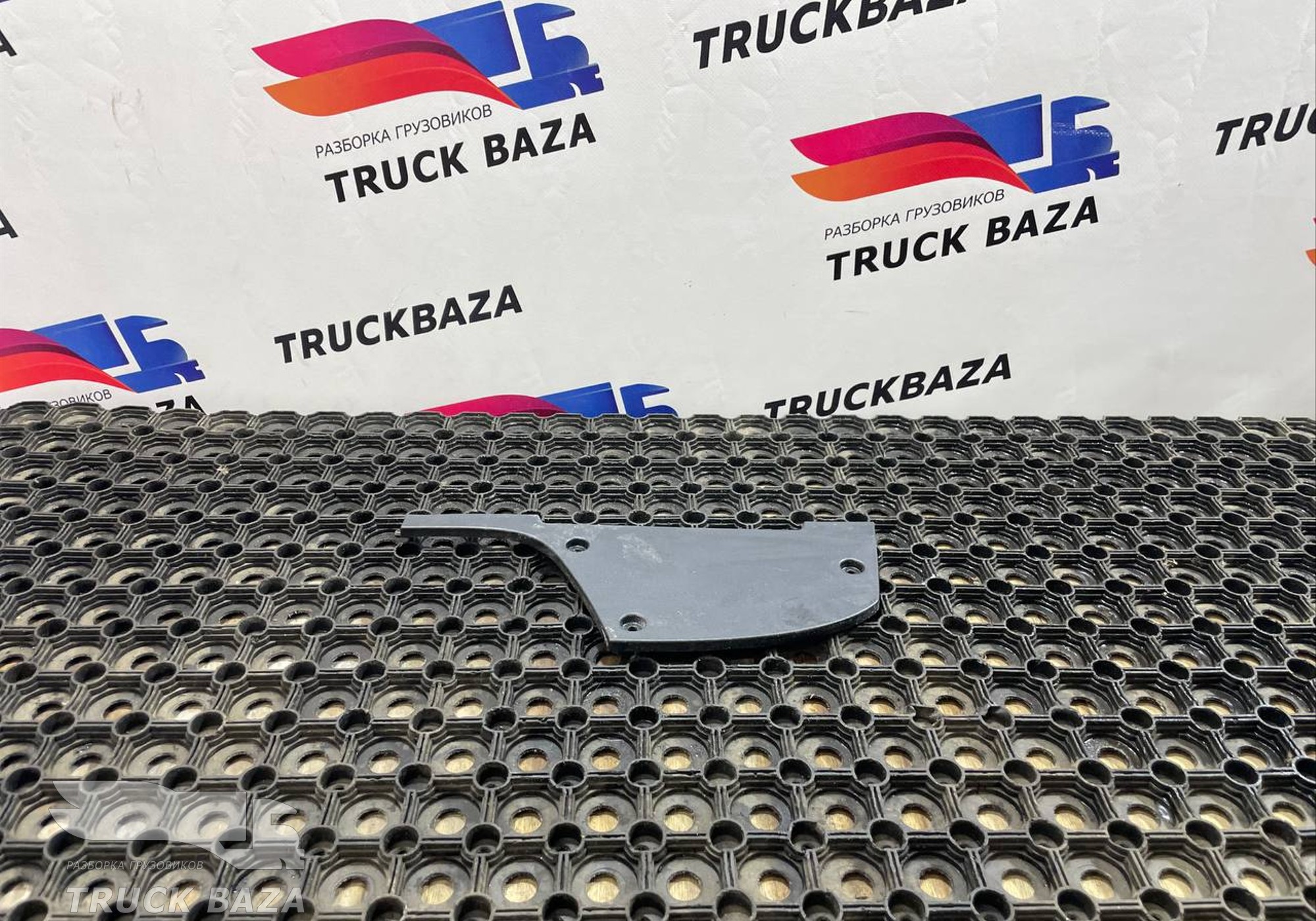 9606890306 Накладка торпедо для Mercedes-Benz Actros New Actros MP4 (с 2011)