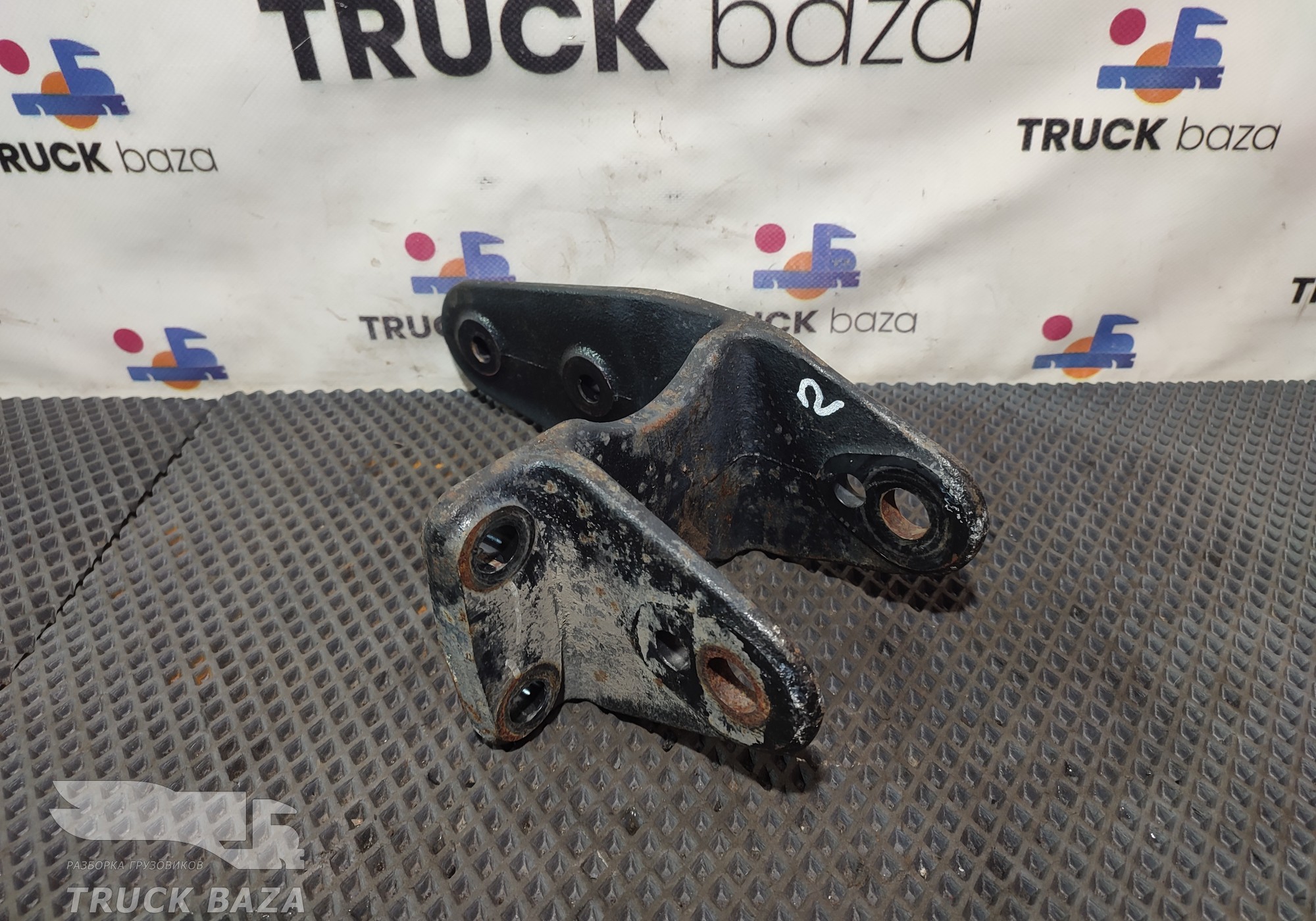 000460013915 Кронштейн кабины задний для КАМАЗ 54901