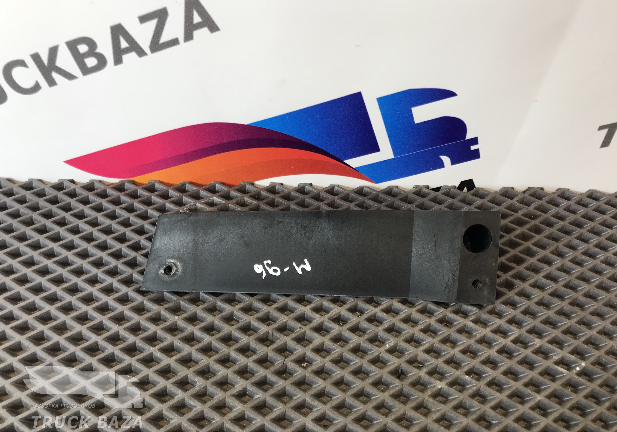 81639030193 Кронштейн полки левый для Man TGA