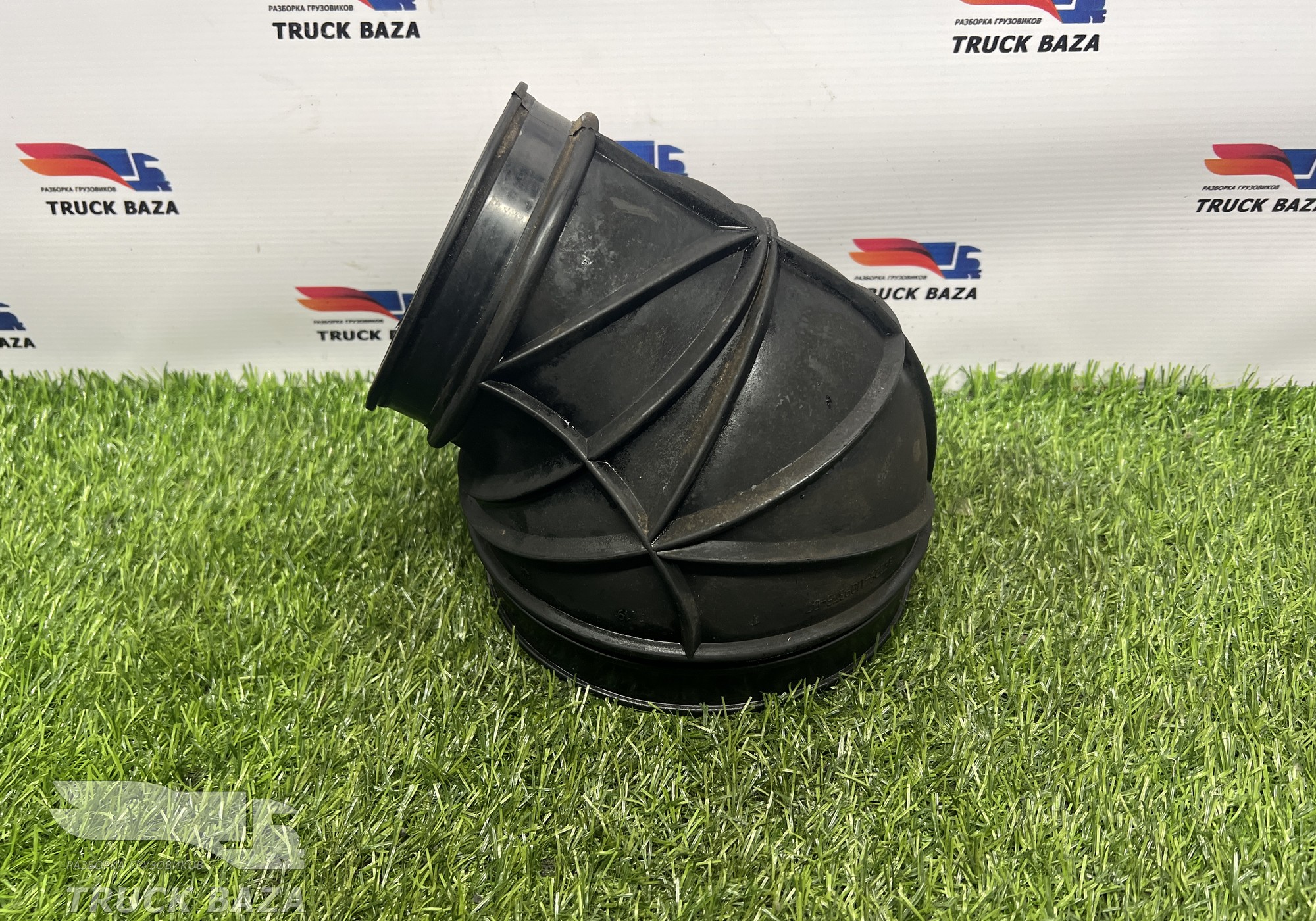 65225110937507 Патрубок воздушного фильтра для КАМАЗ 54901