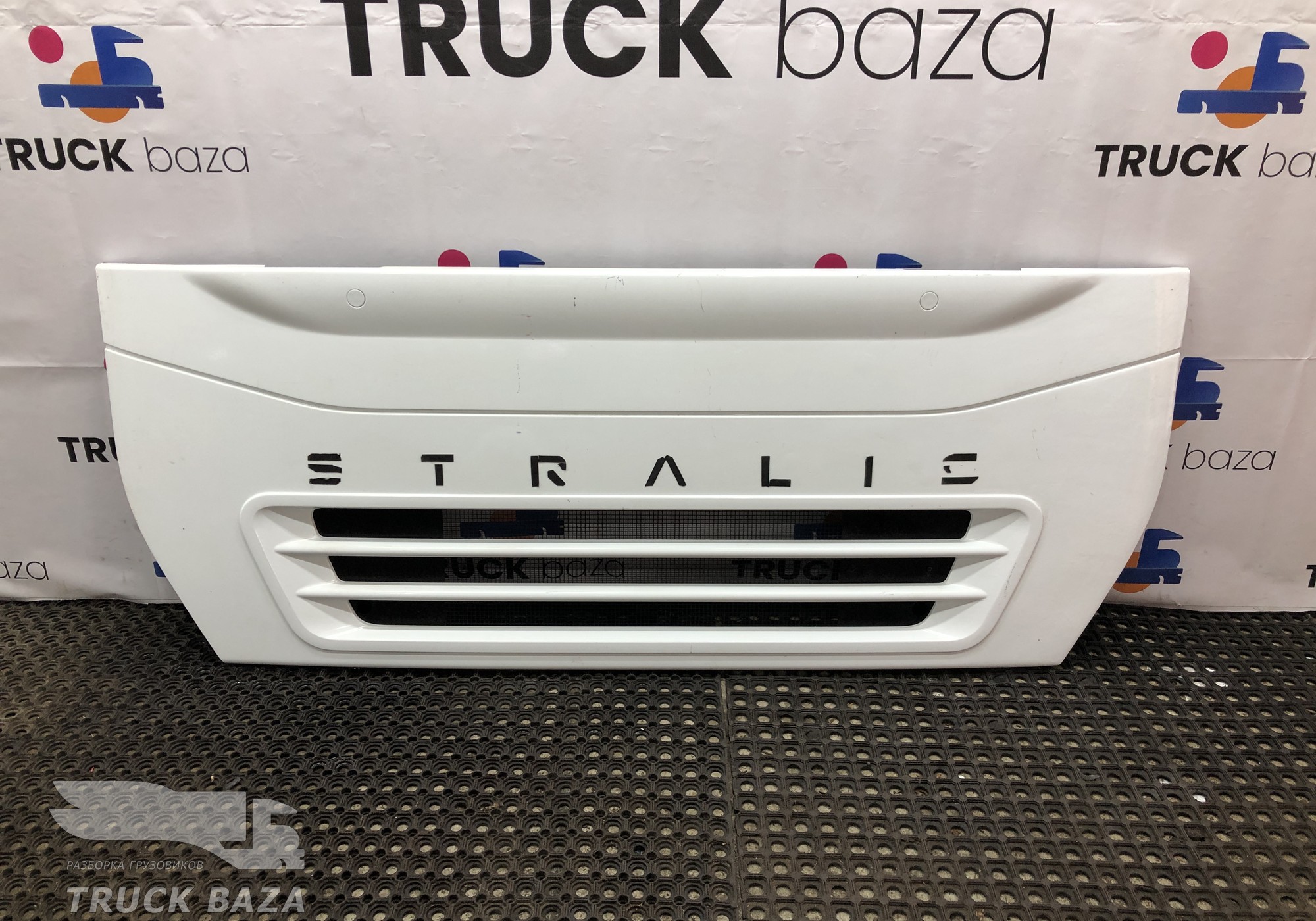 504056437 Капот