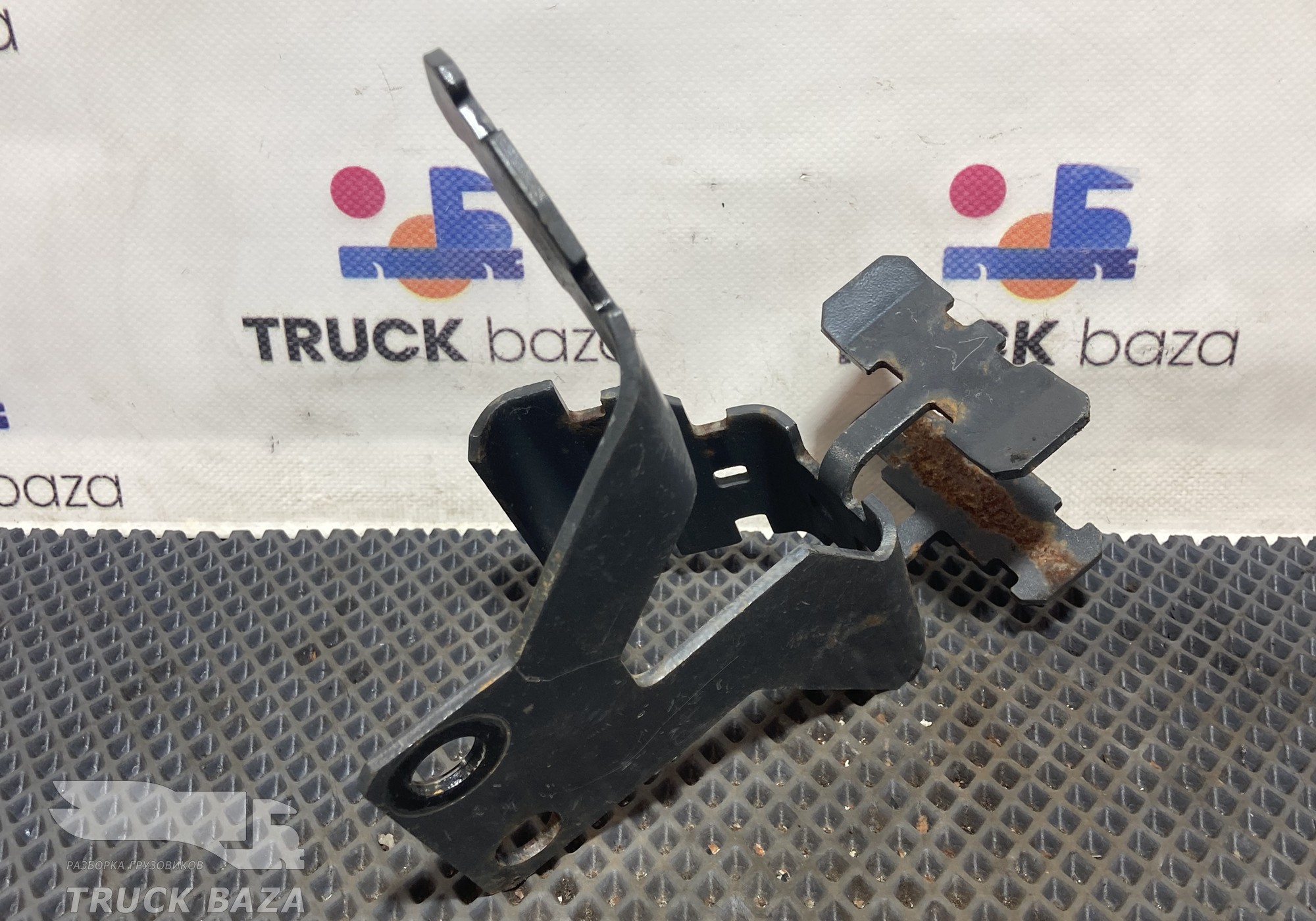 Кронштейн для Mercedes-Benz Actros New Actros MP4 (с 2011)