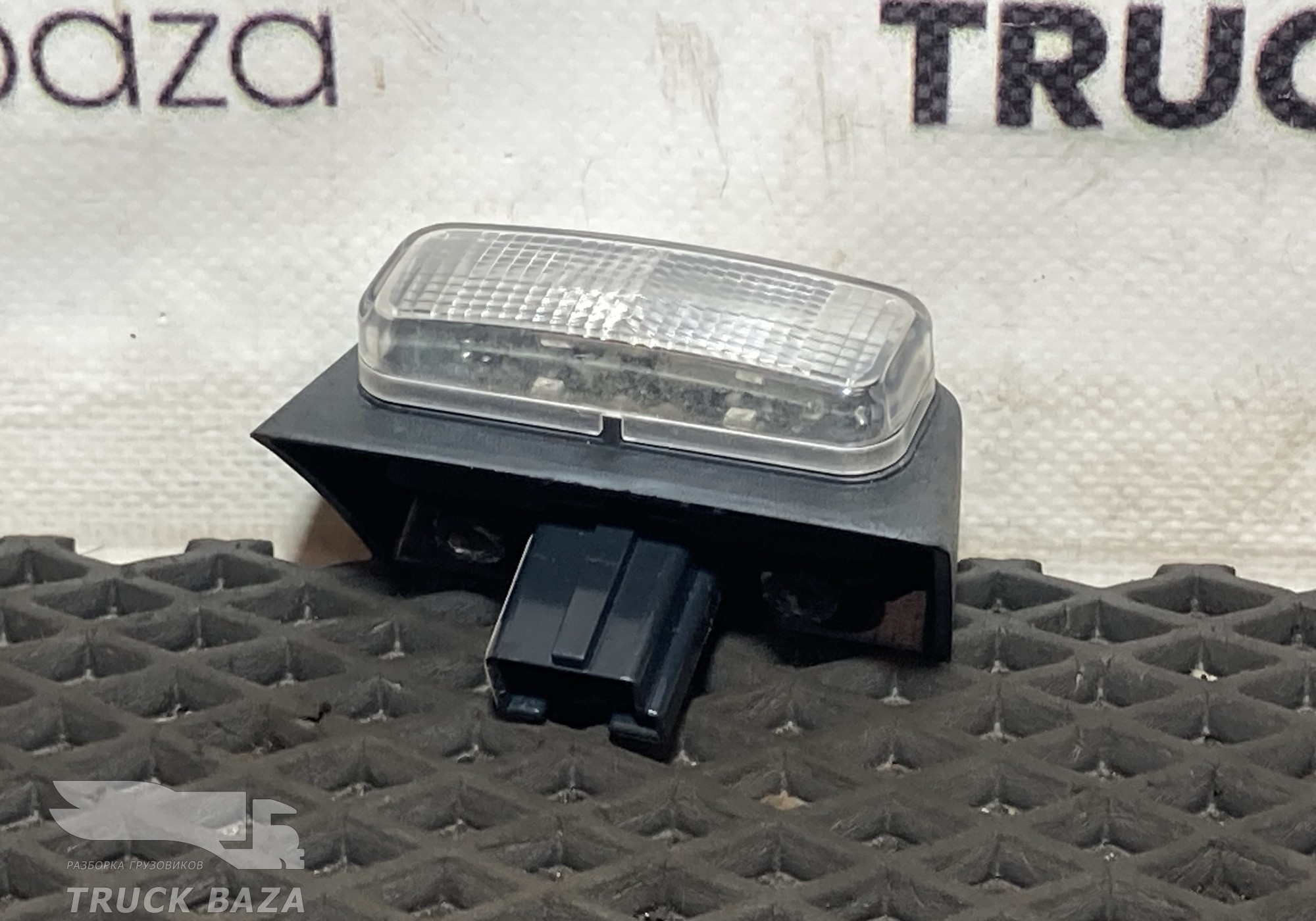 21368779 Габаритный фонарь на крышу для Volvo FH 4 (с 2012)