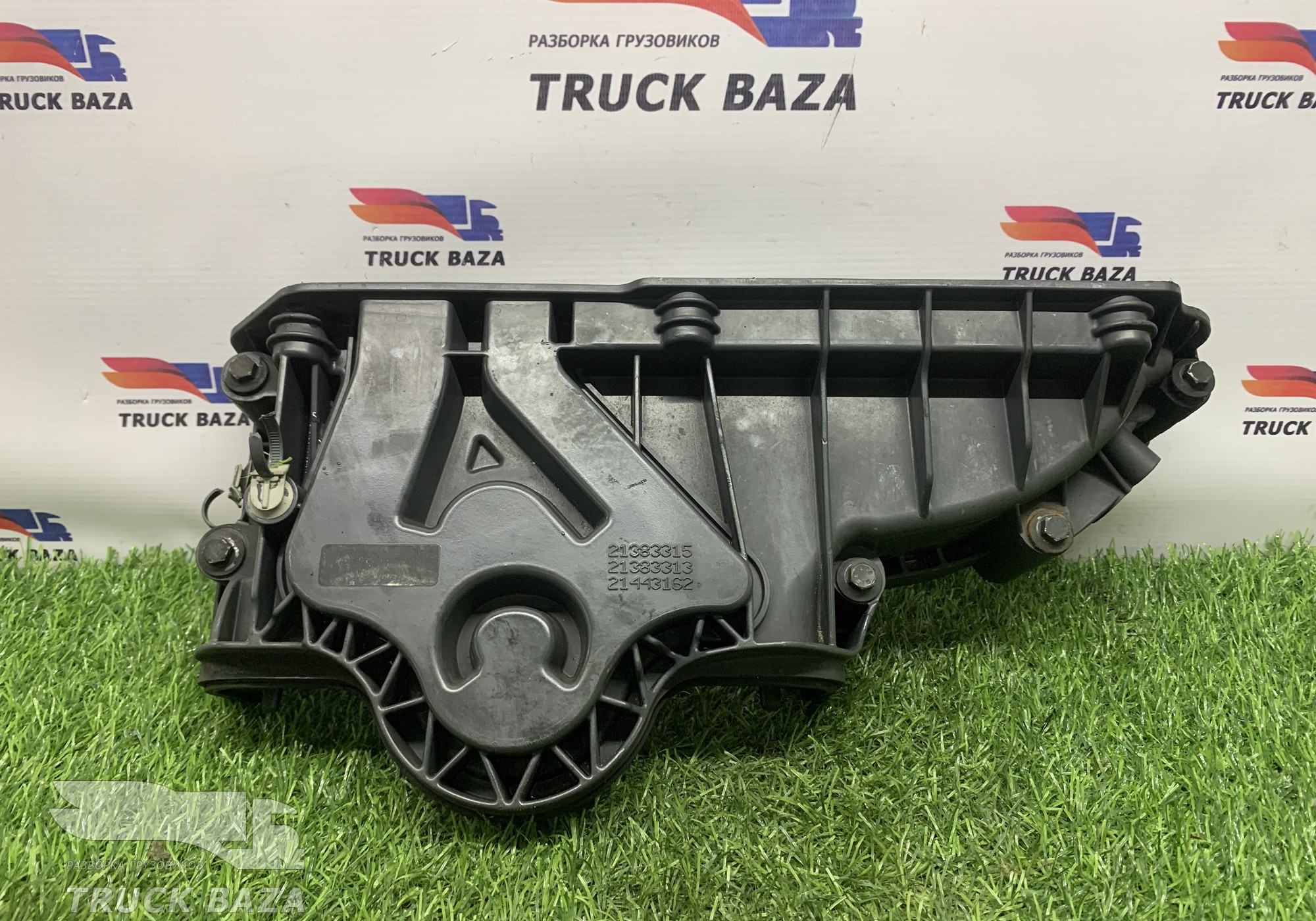 21383315 Крышка плиты двигателя