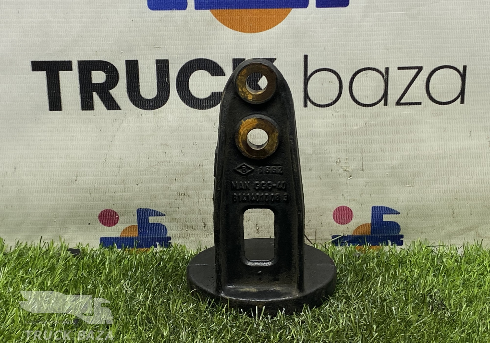 81414010083 Кронштейн отбойника рессоры передней